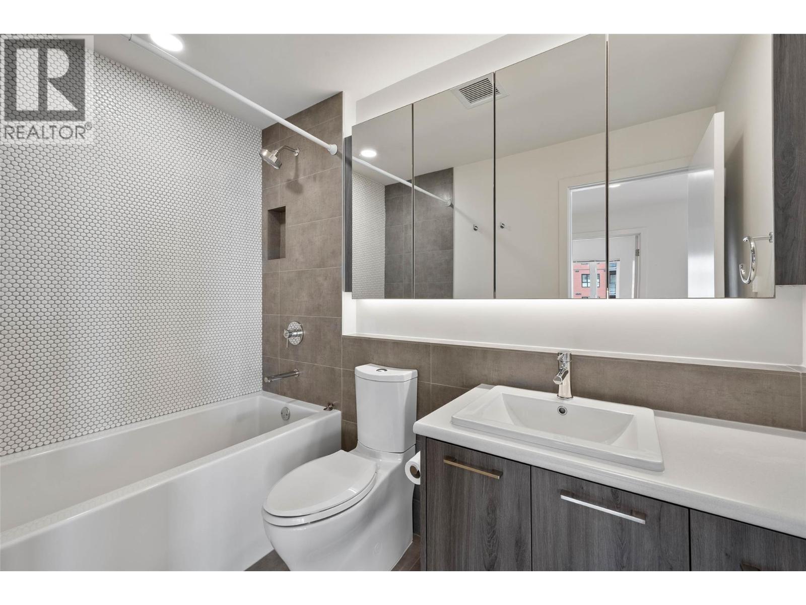 885 University Drive Unit# 201, Kamloops, British Columbia  V2C 5N3 - Photo 14 - 10377473