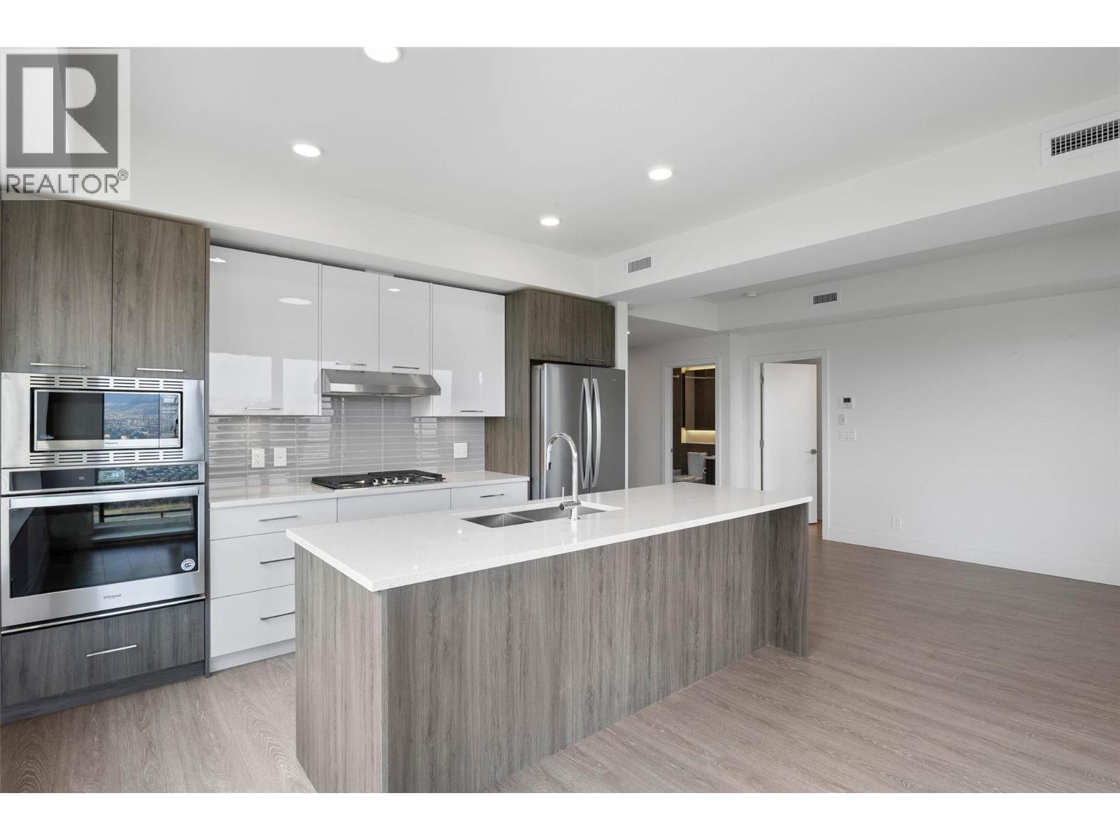 885 University Drive Unit# 201, Kamloops, British Columbia  V2C 5N3 - Photo 4 - 10377473