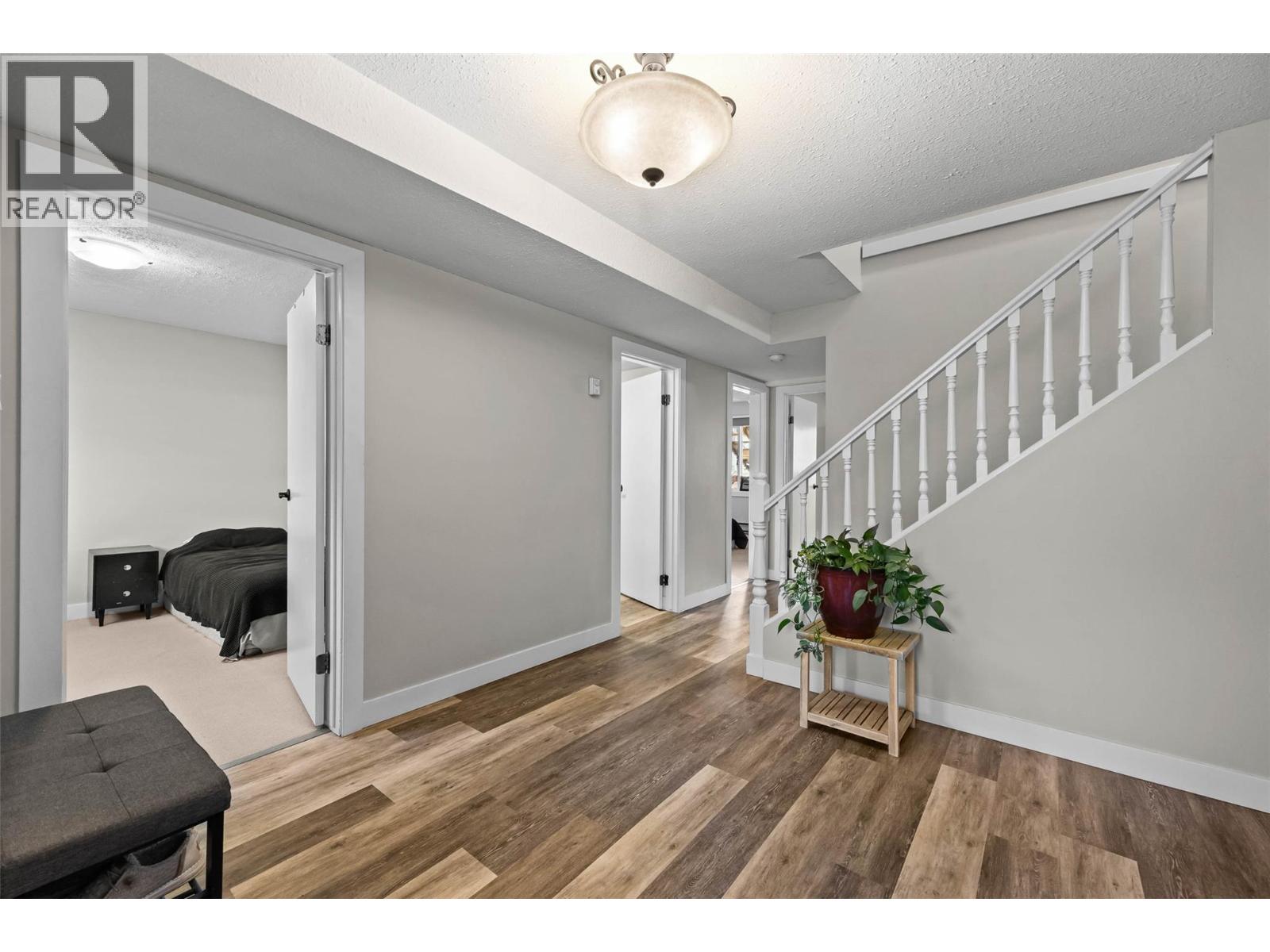 4061 Davie Road, Kamloops, British Columbia  V2H 1K8 - Photo 3 - 10378168