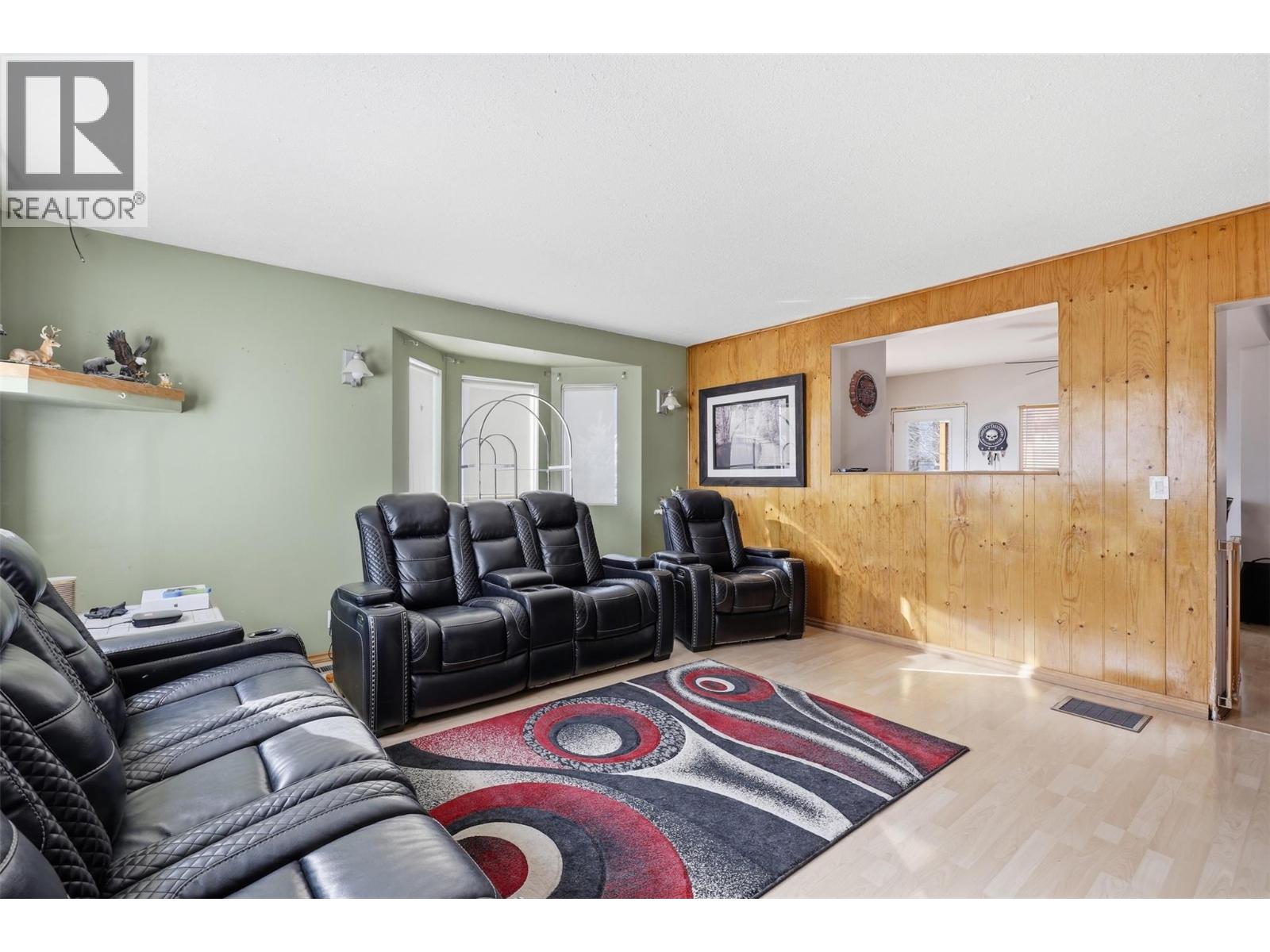 4885 Kamloops Vernon Highway, Westwold, British Columbia  V0E 3B1 - Photo 11 - 10378116