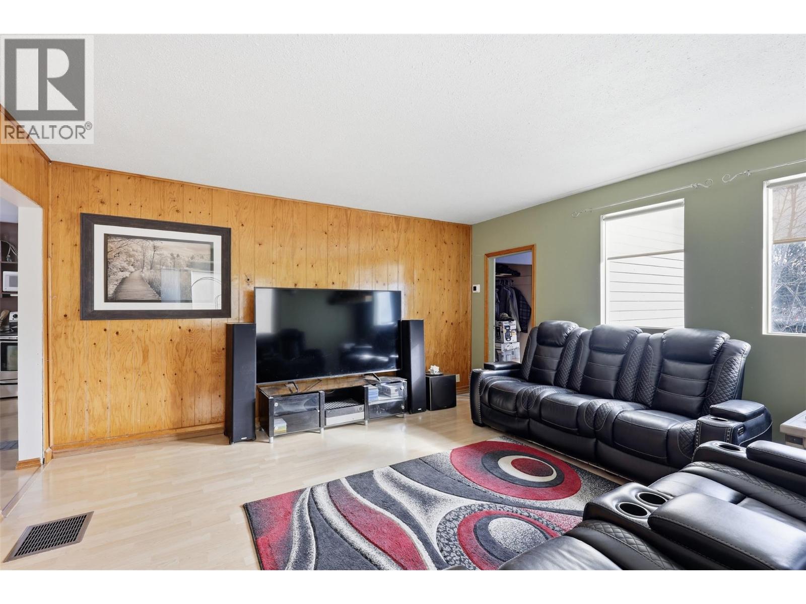 4885 Kamloops Vernon Highway, Westwold, British Columbia  V0E 3B1 - Photo 14 - 10378116