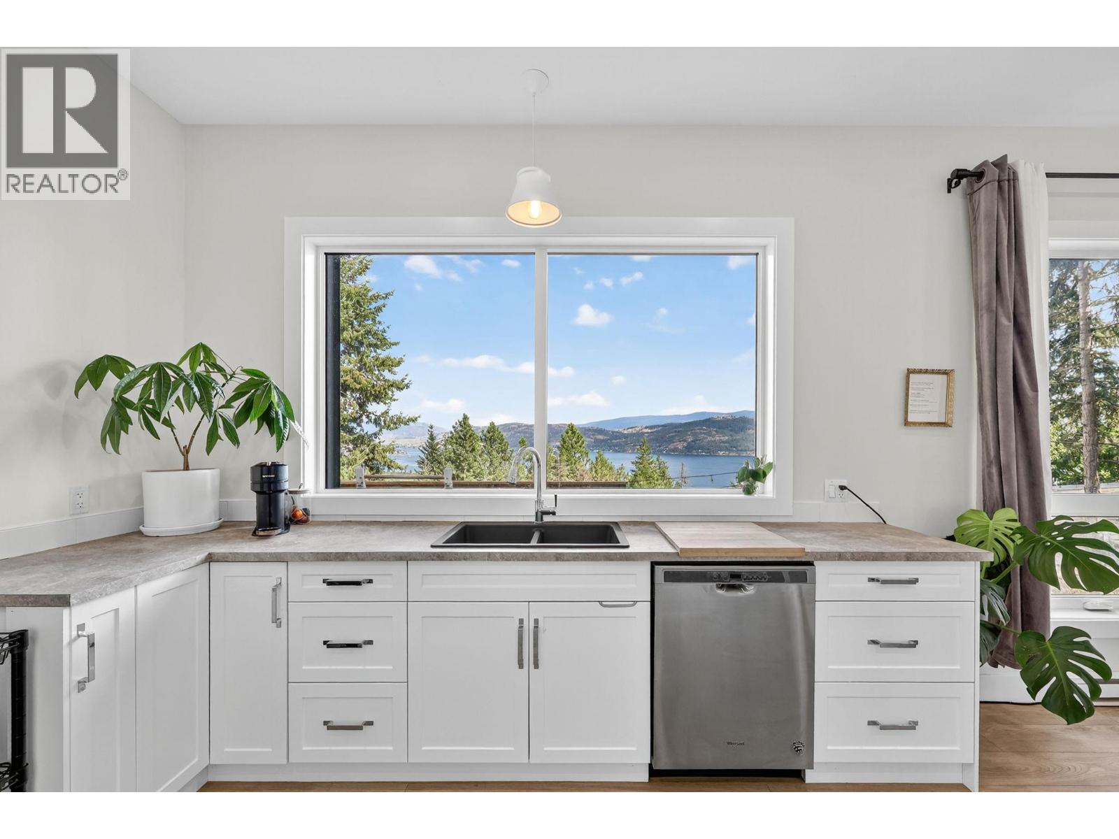 10 Valley Drive, Vernon, British Columbia  V1H 2B4 - Photo 54 - 10377414