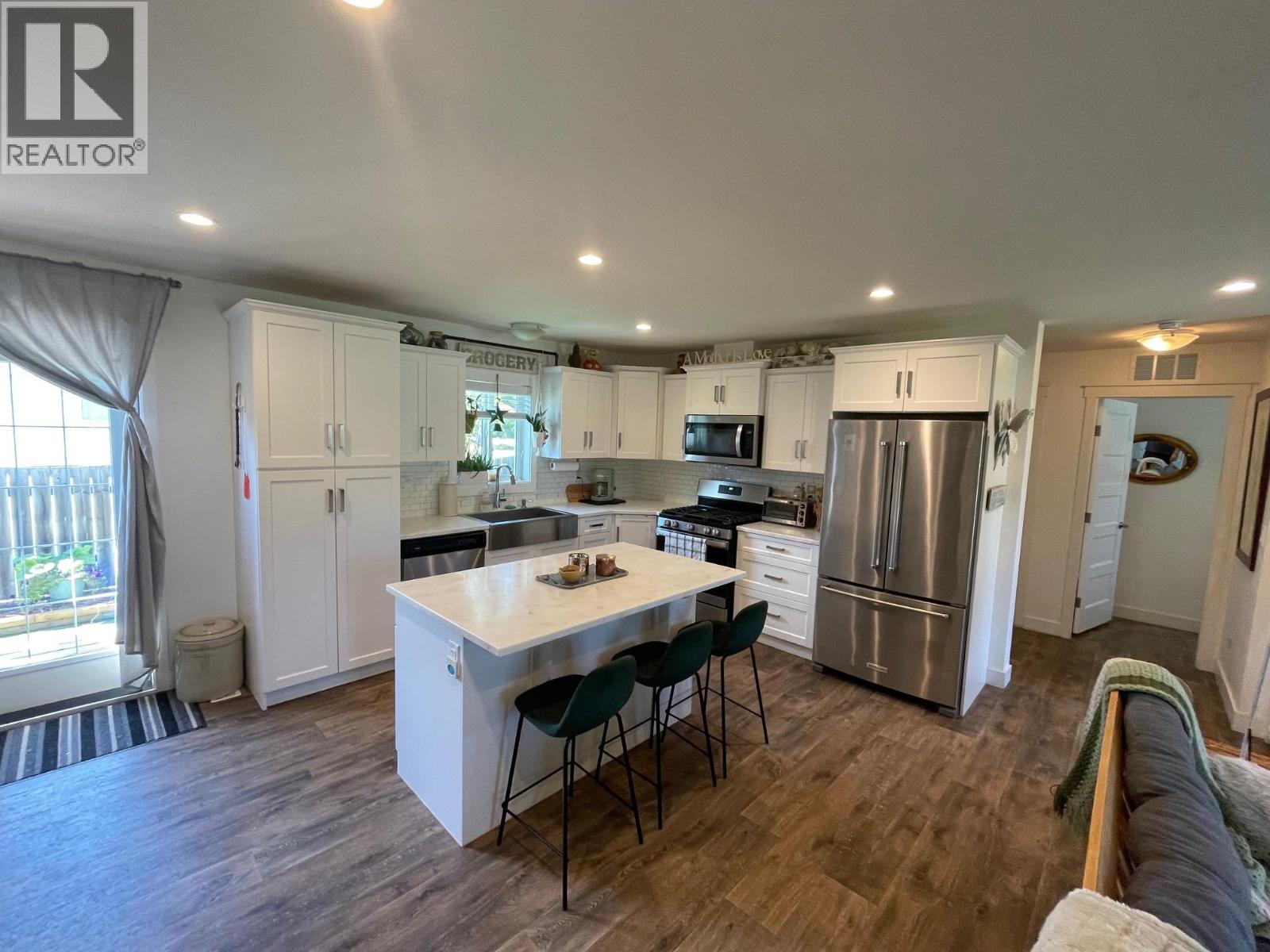 8187 Donaldson Drive, Grand Forks, British Columbia  V0H 1H2 - Photo 11 - 10377705