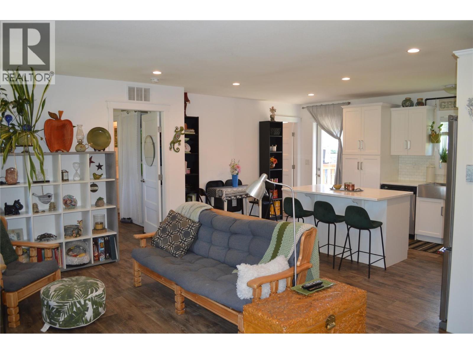 8187 Donaldson Drive, Grand Forks, British Columbia  V0H 1H2 - Photo 13 - 10377705