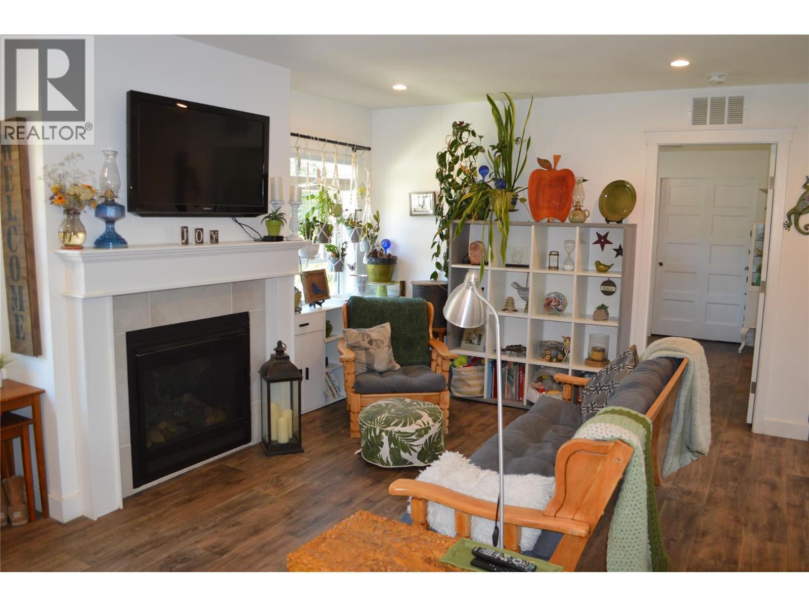 8187 Donaldson Drive, Grand Forks, British Columbia  V0H 1H2 - Photo 14 - 10377705