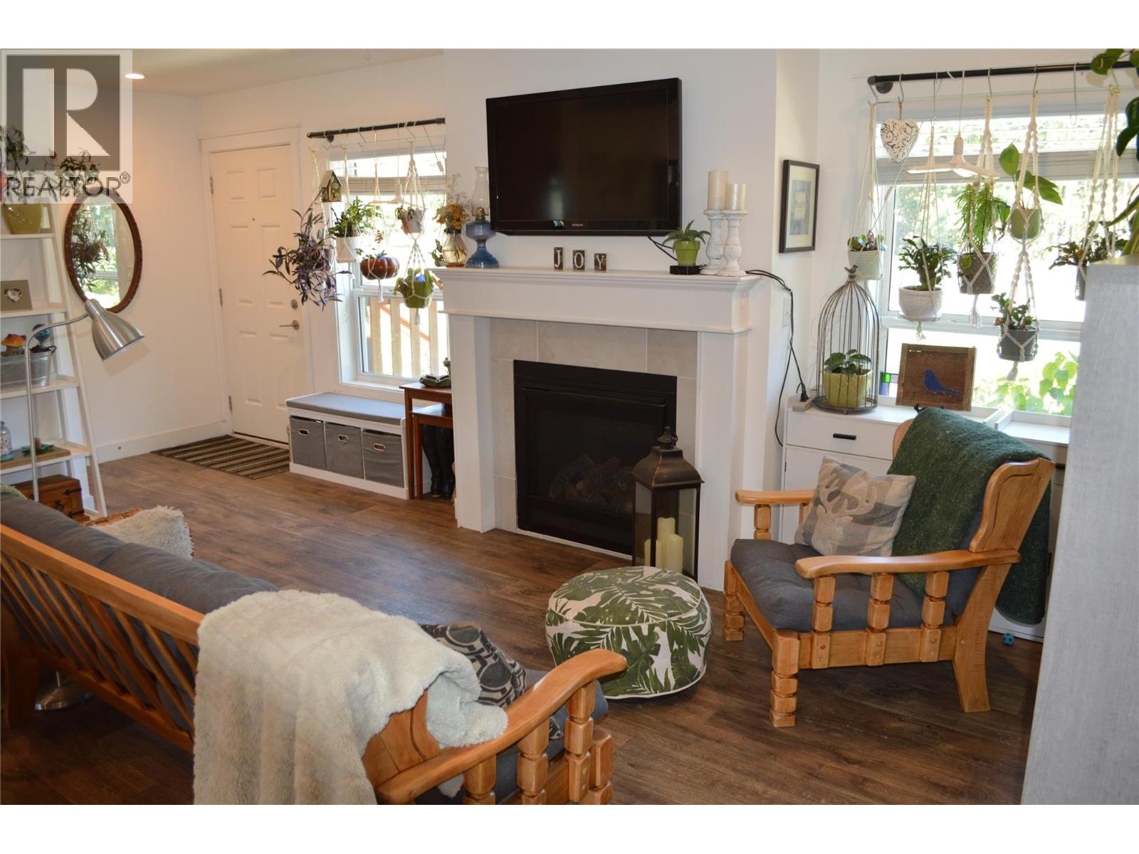 8187 Donaldson Drive, Grand Forks, British Columbia  V0H 1H2 - Photo 15 - 10377705