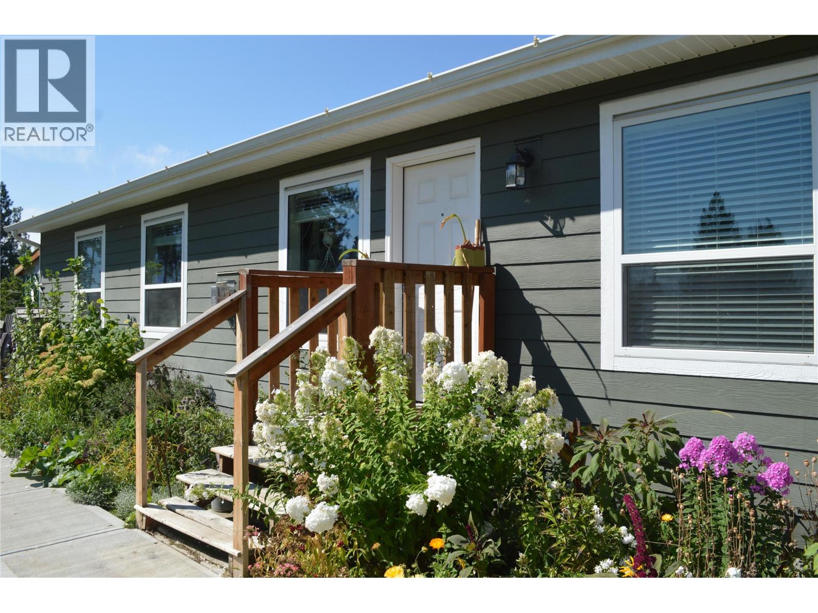 8187 Donaldson Drive, Grand Forks, British Columbia  V0H 1H2 - Photo 4 - 10377705