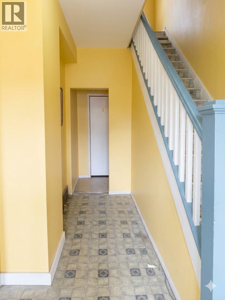 229 9th Avenue S, Cranbrook, British Columbia  V1C 2M4 - Photo 21 - 10378074