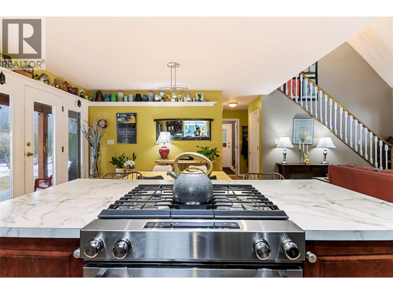 1820 Illecillewaet Road, Revelstoke, British Columbia  V0E 2S0 - Photo 13 - 10377642