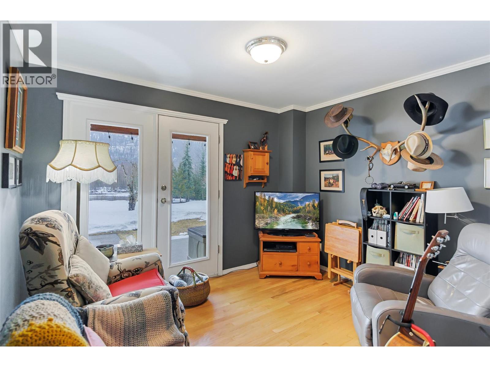 1820 Illecillewaet Road, Revelstoke, British Columbia  V0E 2S0 - Photo 36 - 10377642