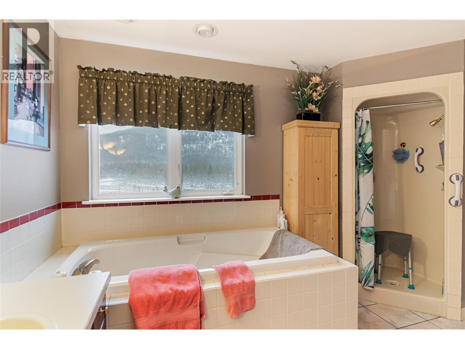 1820 Illecillewaet Road, Revelstoke, British Columbia  V0E 2S0 - Photo 41 - 10377642