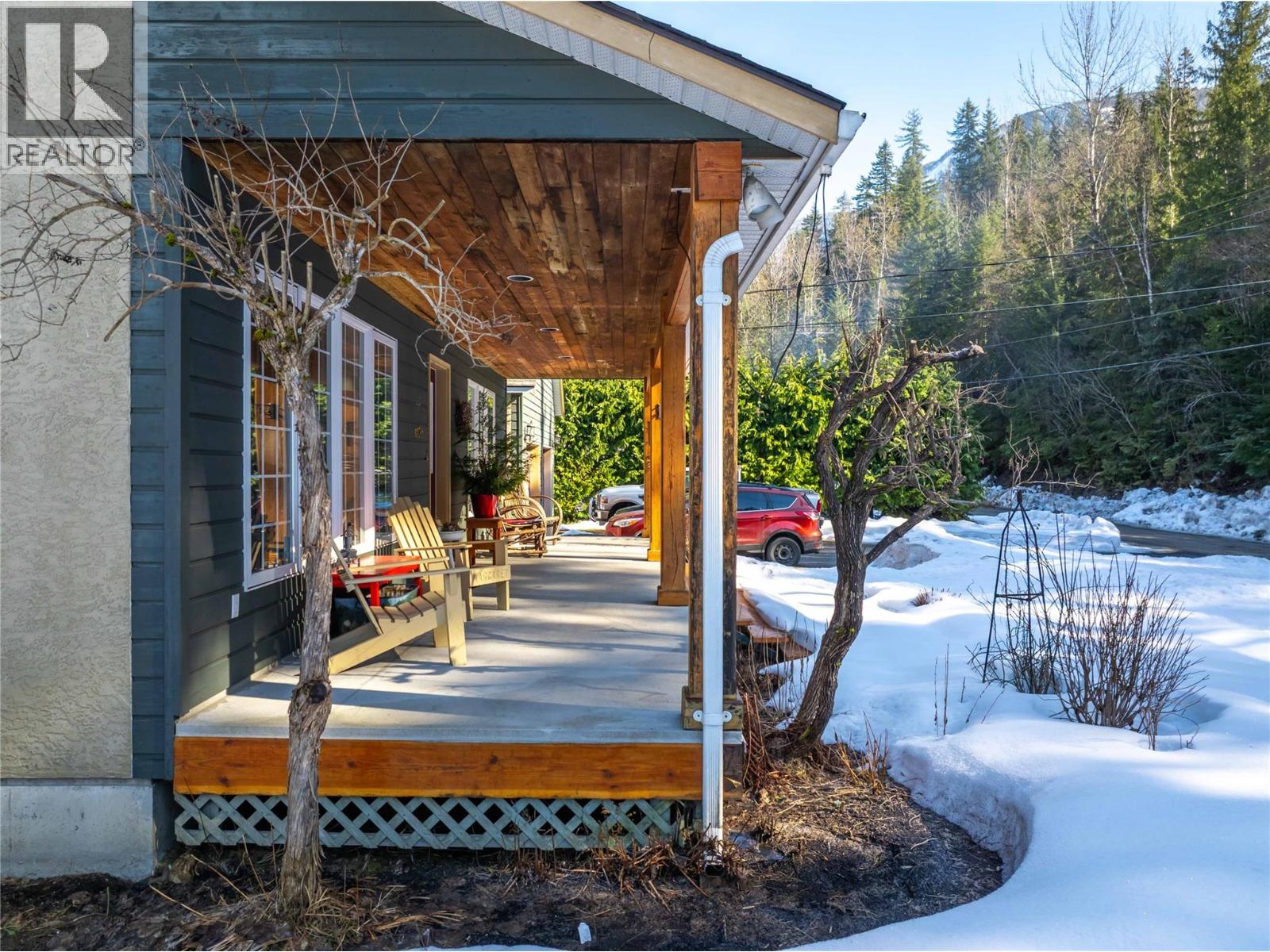 1820 Illecillewaet Road, Revelstoke, British Columbia  V0E 2S0 - Photo 43 - 10377642