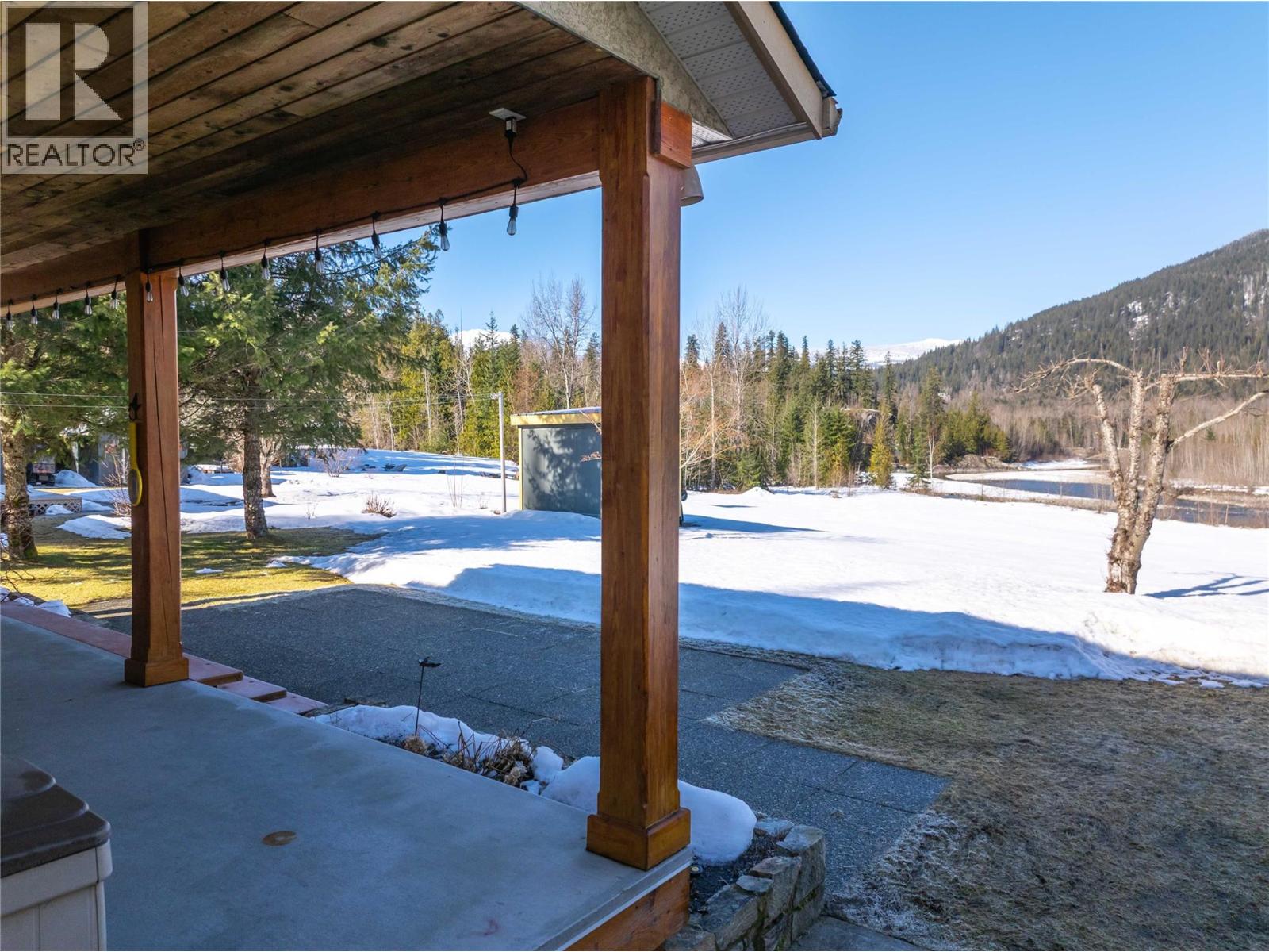 1820 Illecillewaet Road, Revelstoke, British Columbia  V0E 2S0 - Photo 55 - 10377642