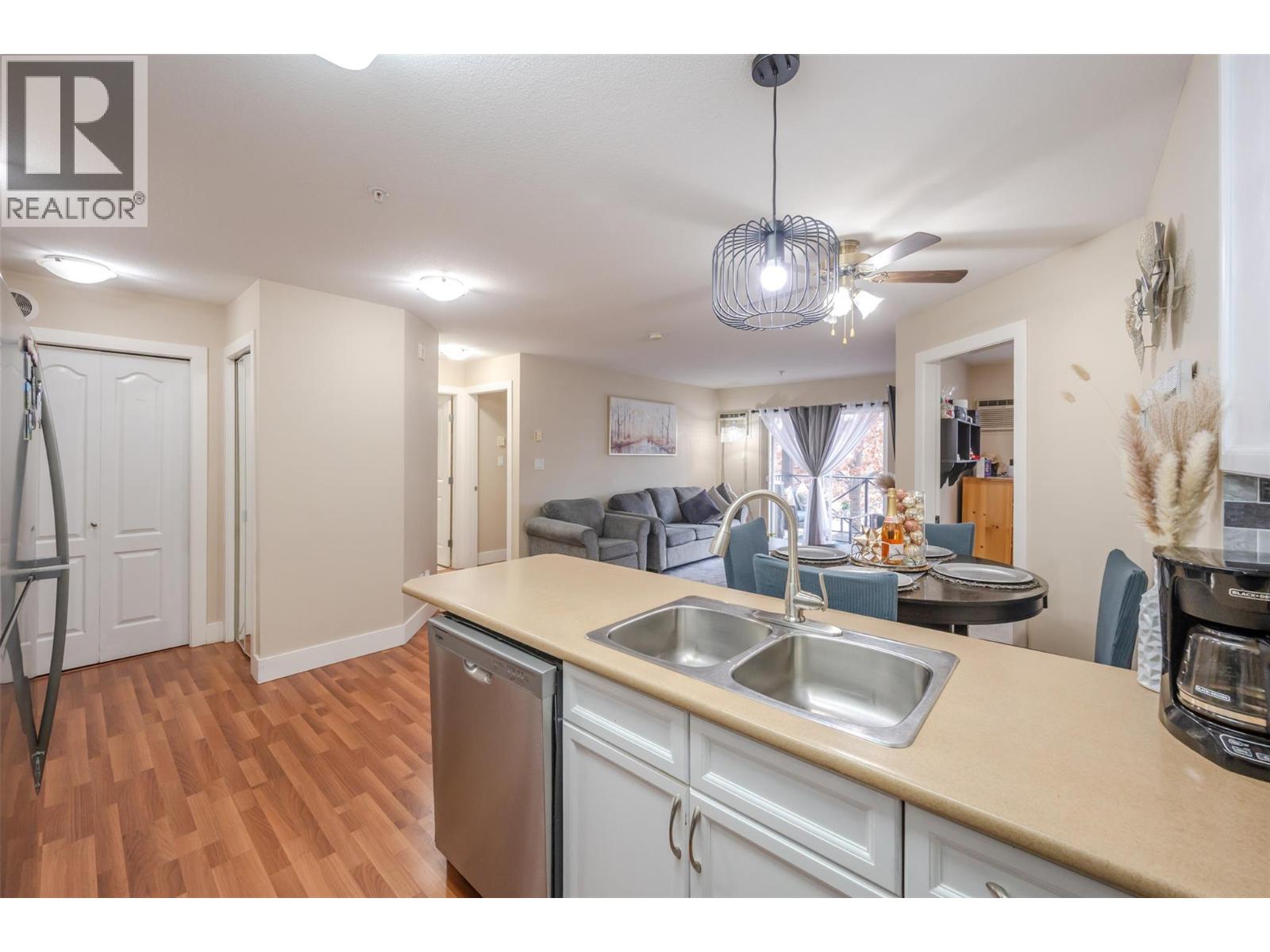 256 Hastings Avenue Unit# 215, Penticton, British Columbia  V2A 2V6 - Photo 11 - 10378073