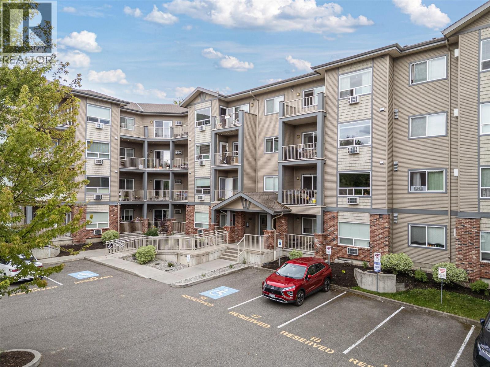 770 Rutland Road Unit# 401, Kelowna, British Columbia  V1X 3B7 - Photo 2 - 10377715