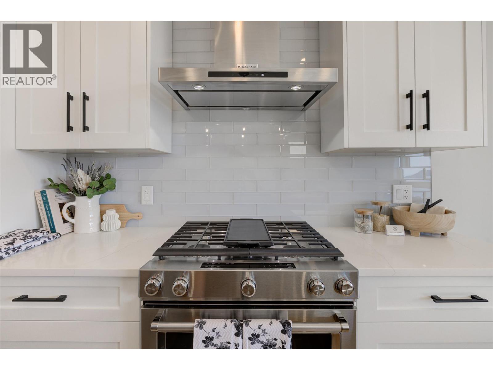 5992 Princess Street, Peachland, British Columbia  V0H 1X7 - Photo 17 - 10377591