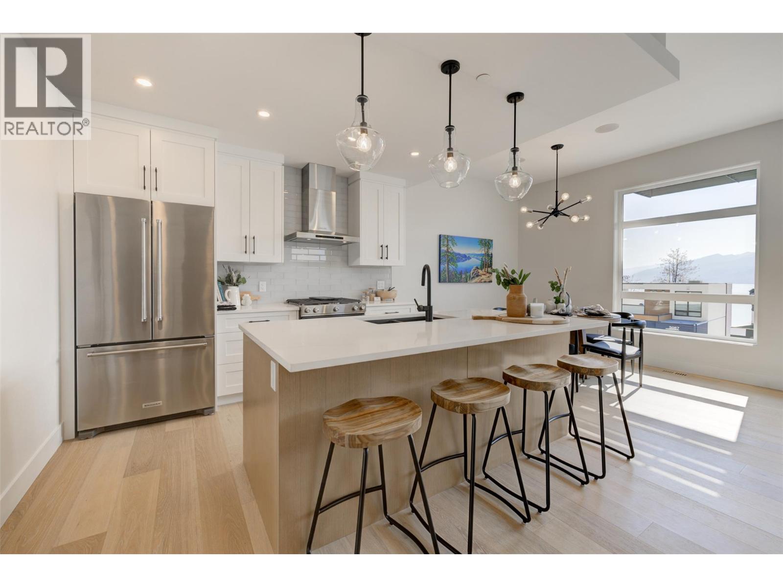 5992 Princess Street, Peachland, British Columbia  V0H 1X7 - Photo 8 - 10377591