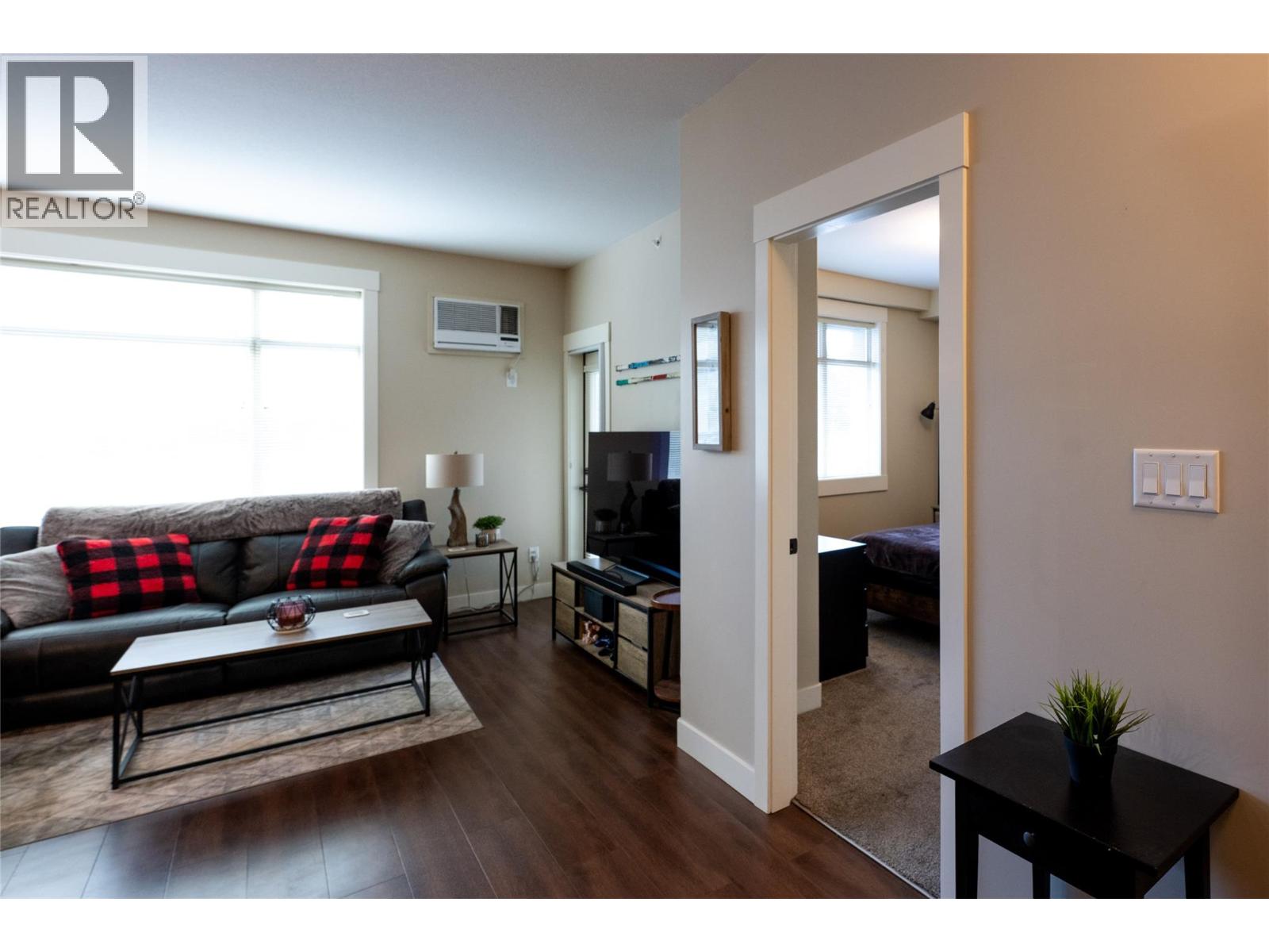 755 Mcgill Road Unit# 403, Kamloops, British Columbia  V2C 0B6 - Photo 2 - 10377143