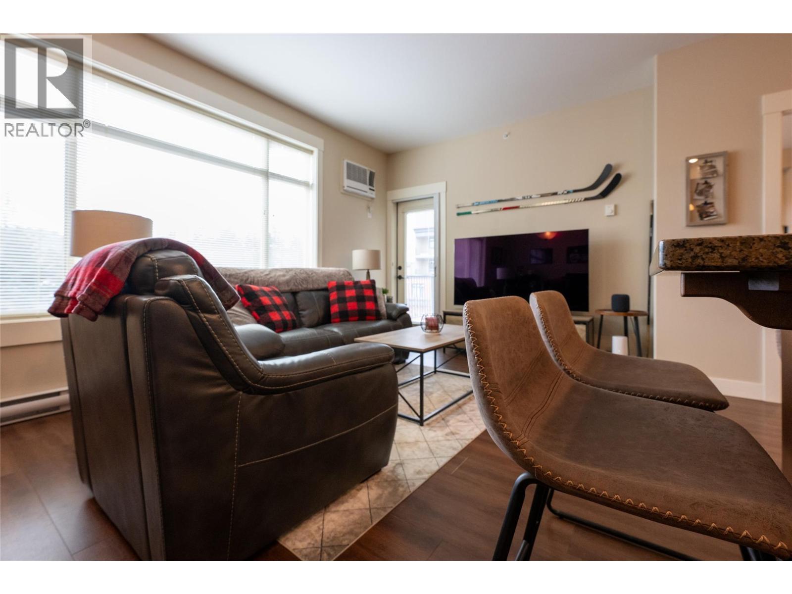 755 Mcgill Road Unit# 403, Kamloops, British Columbia  V2C 0B6 - Photo 3 - 10377143