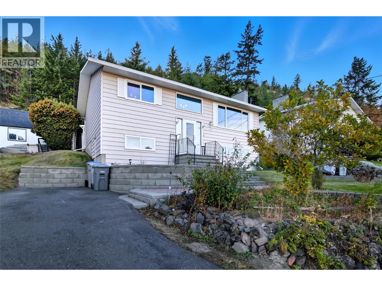 1047 Lamar Place, Kamloops, British Columbia  V2C 5V2 - Photo 2 - 10378220