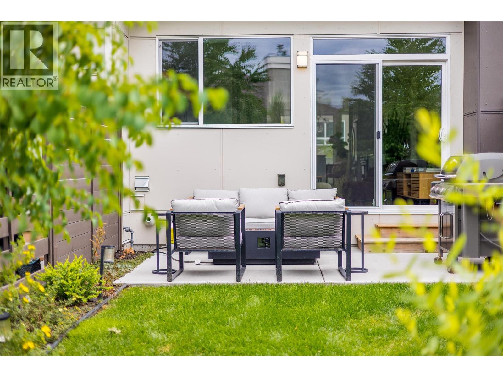 720 Valley Road Unit# 4, Kelowna, British Columbia  V1V 0E1 - Photo 1 - 10377754