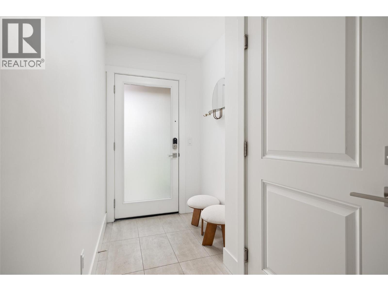 720 Valley Road Unit# 4, Kelowna, British Columbia  V1V 0E1 - Photo 4 - 10377754