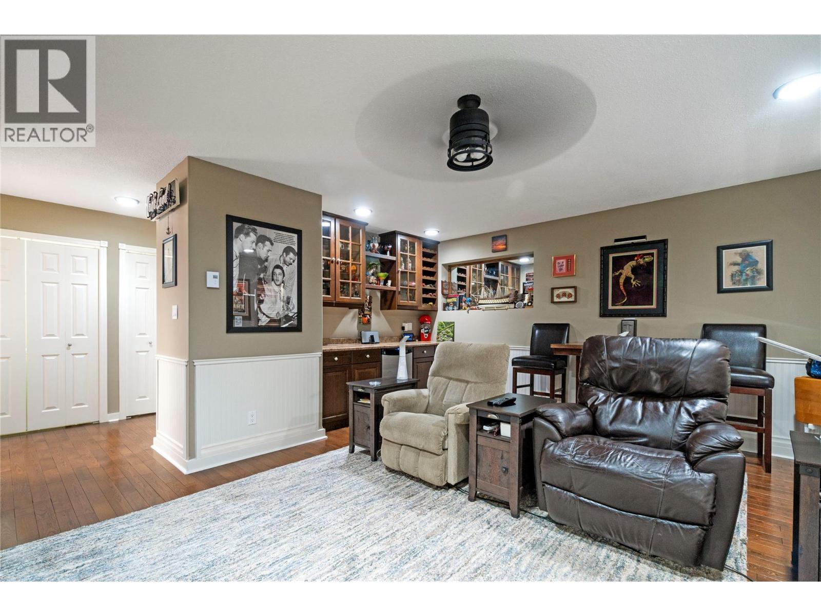 1047 Wharf Road, Scotch Creek, British Columbia  V0E 1M5 - Photo 11 - 10377623