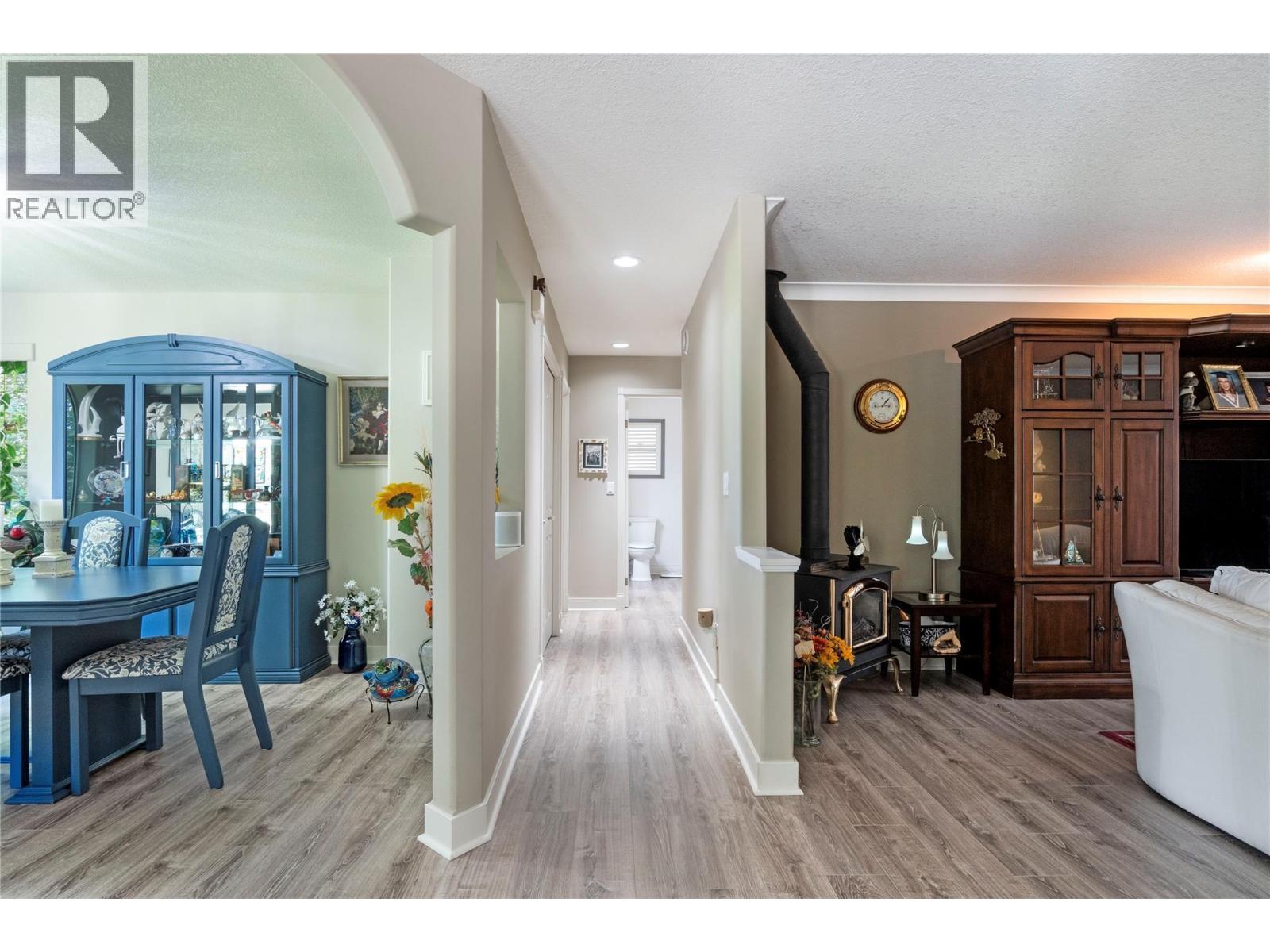 1047 Wharf Road, Scotch Creek, British Columbia  V0E 1M5 - Photo 16 - 10377623