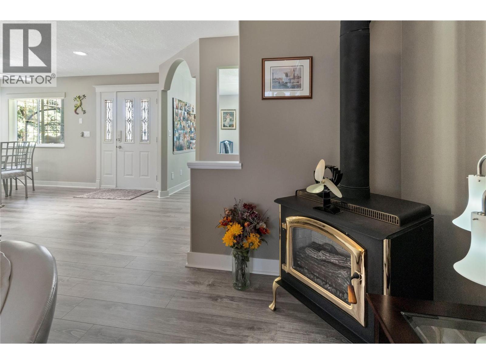 1047 Wharf Road, Scotch Creek, British Columbia  V0E 1M5 - Photo 18 - 10377623