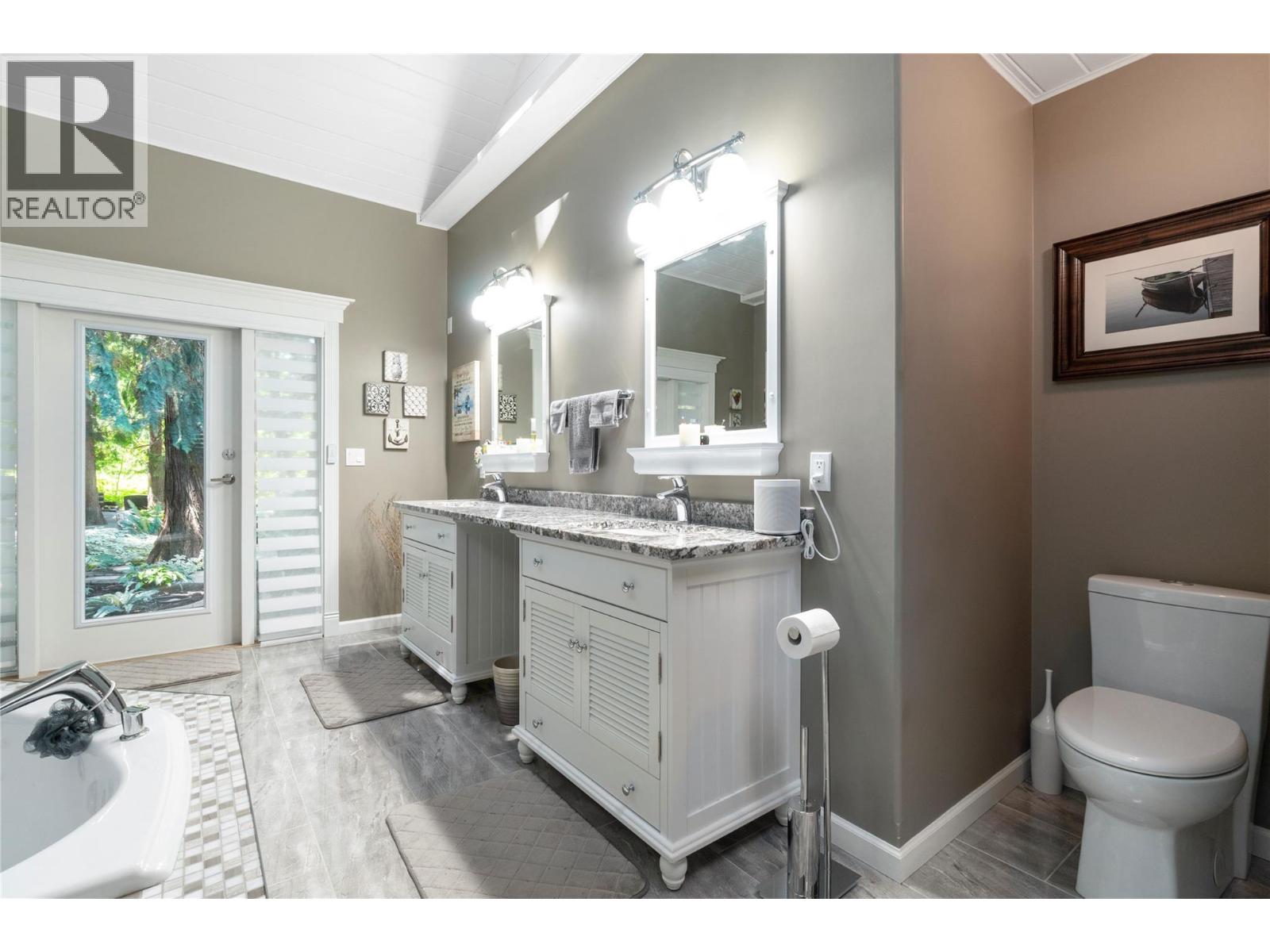 1047 Wharf Road, Scotch Creek, British Columbia  V0E 1M5 - Photo 23 - 10377623