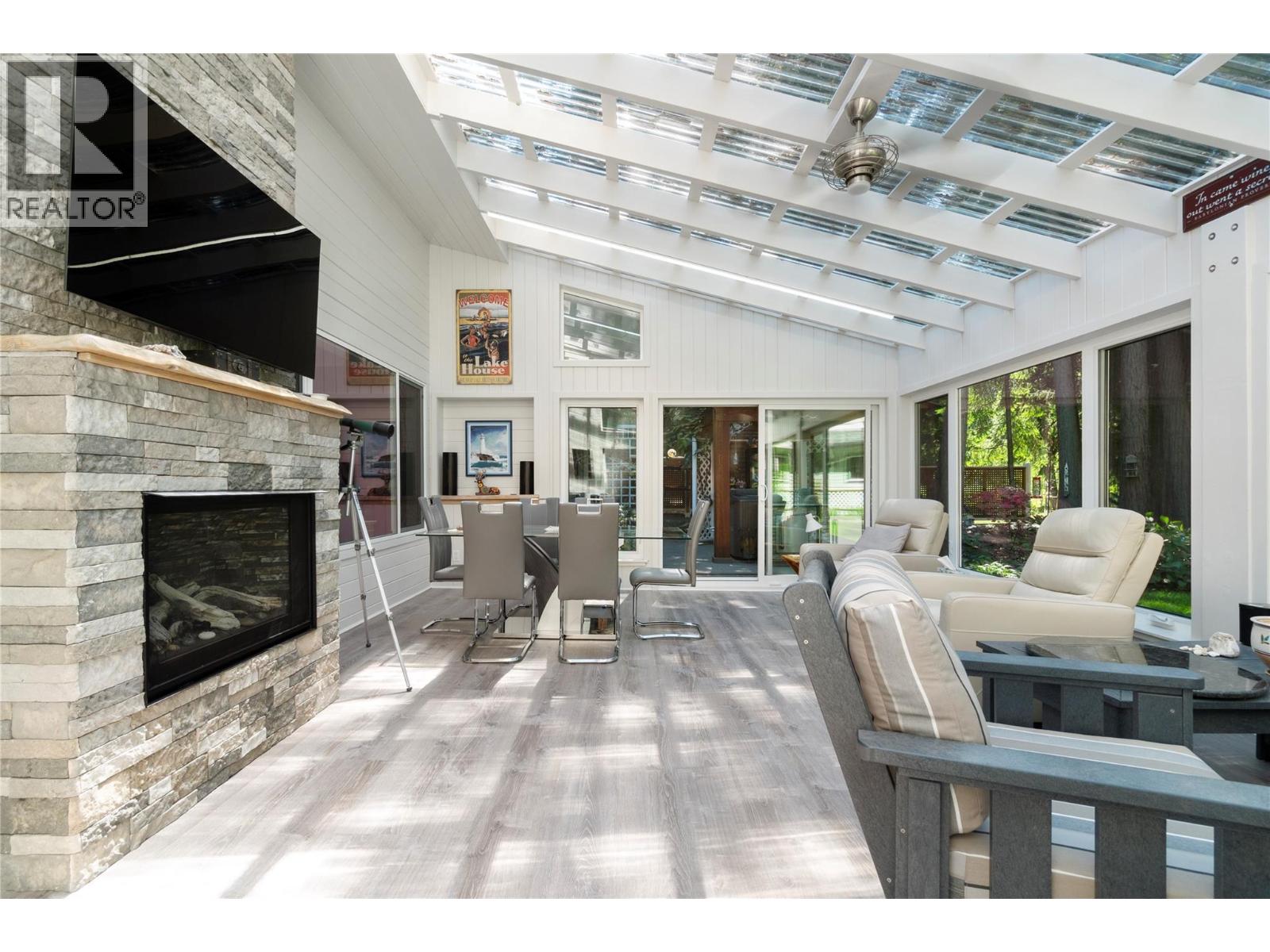 1047 Wharf Road, Scotch Creek, British Columbia  V0E 1M5 - Photo 25 - 10377623