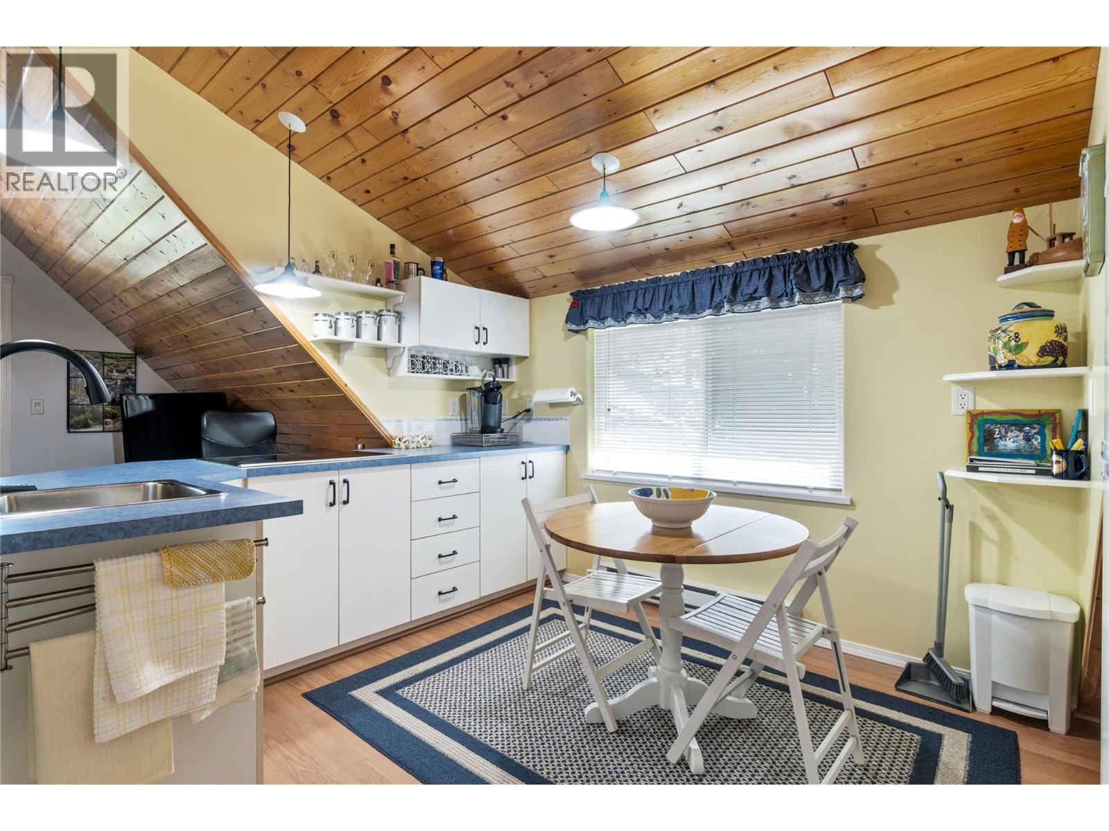 1047 Wharf Road, Scotch Creek, British Columbia  V0E 1M5 - Photo 27 - 10377623