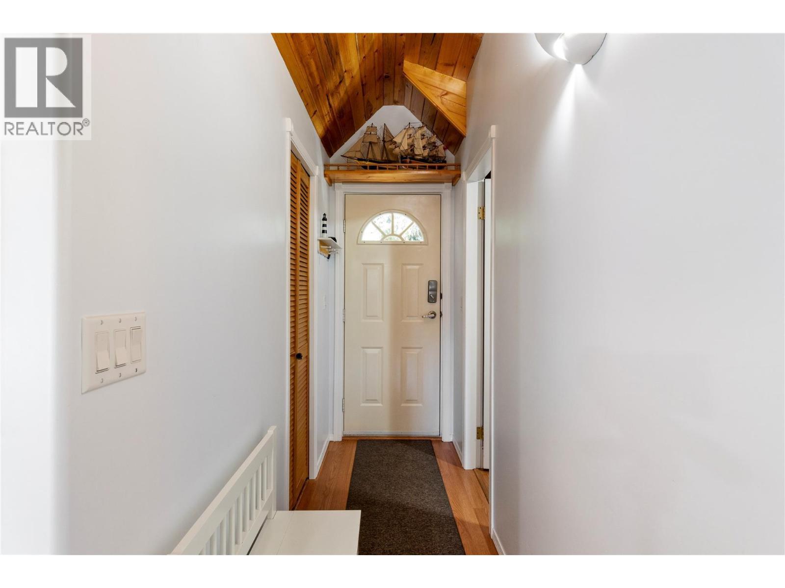 1047 Wharf Road, Scotch Creek, British Columbia  V0E 1M5 - Photo 28 - 10377623