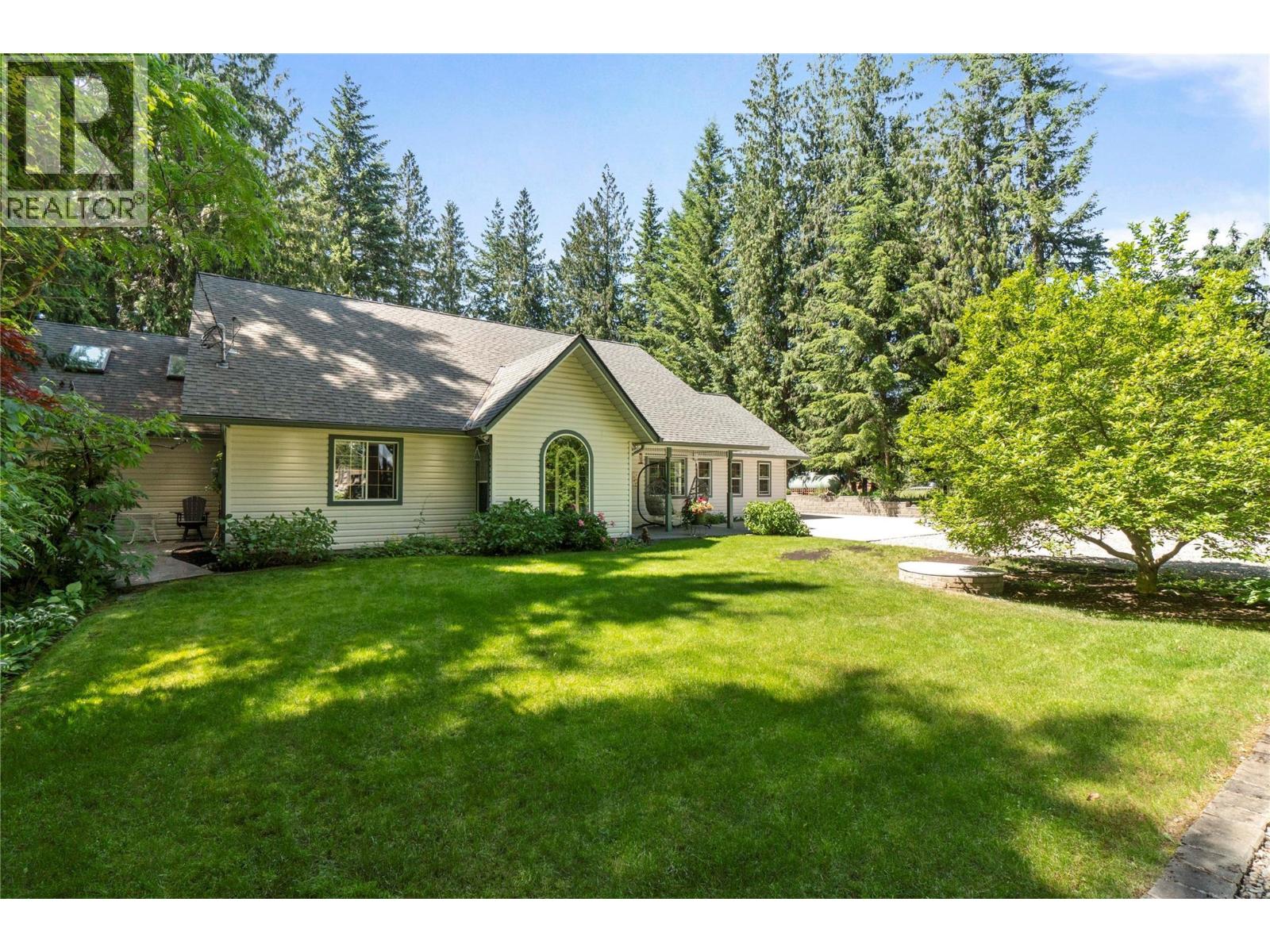 1047 Wharf Road, Scotch Creek, British Columbia  V0E 1M5 - Photo 37 - 10377623