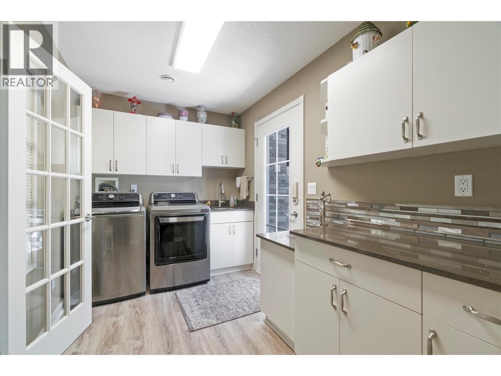 1047 Wharf Road, Scotch Creek, British Columbia  V0E 1M5 - Photo 9 - 10377623