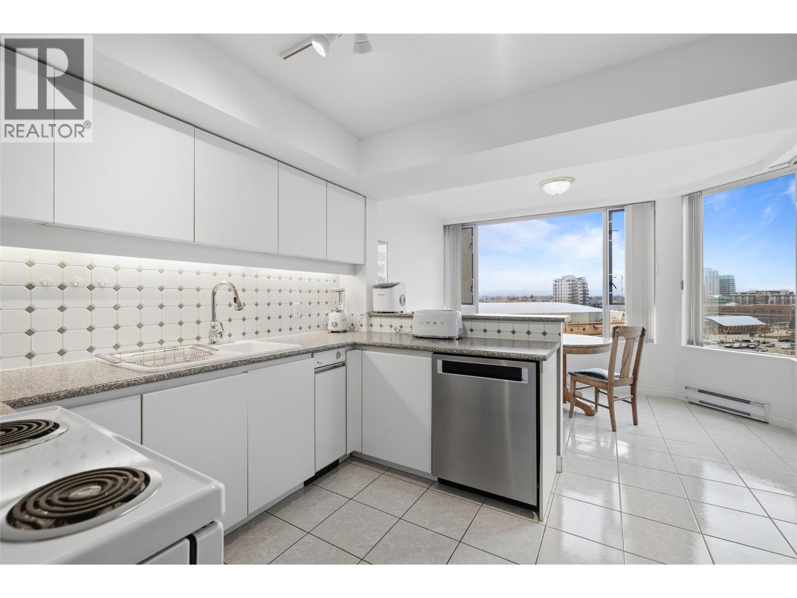 1160 Sunset Drive Unit# 901, Kelowna, British Columbia  V1Y 9P7 - Photo 3 - 10378008