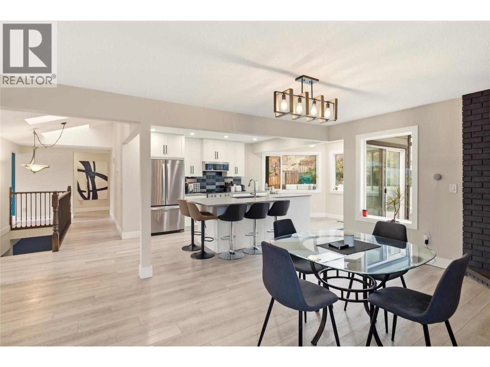 2218 Omineca Place, Kelowna, British Columbia  V1V 1H7 - Photo 9 - 10376786