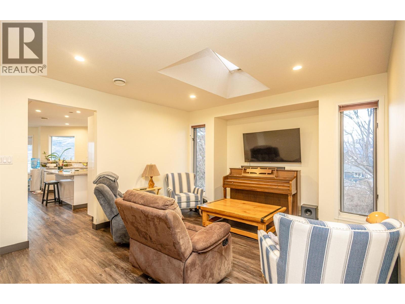 6063 Beatrice Road, Peachland, British Columbia  V0H 1X4 - Photo 10 - 10378149