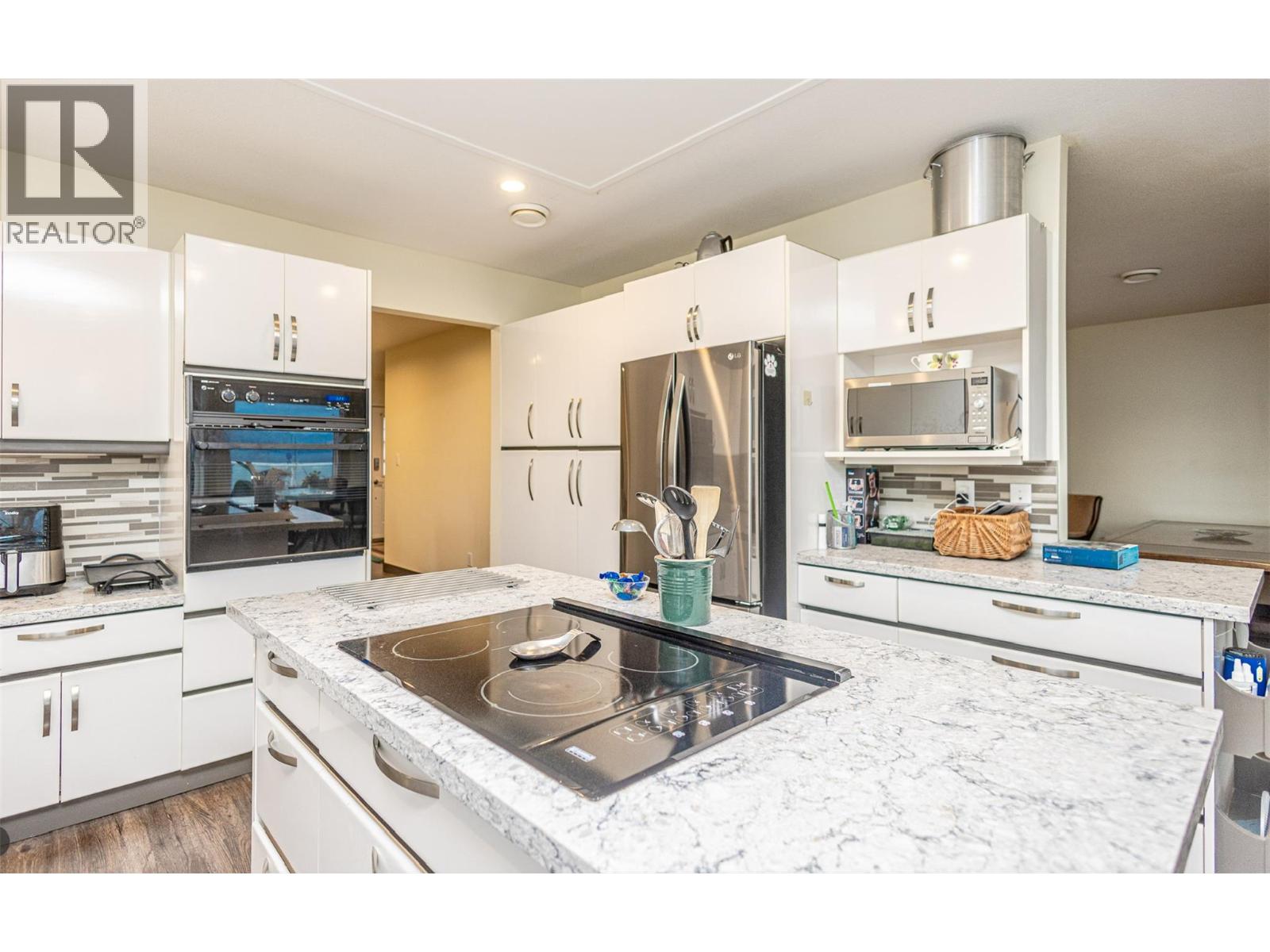 6063 Beatrice Road, Peachland, British Columbia  V0H 1X4 - Photo 4 - 10378149