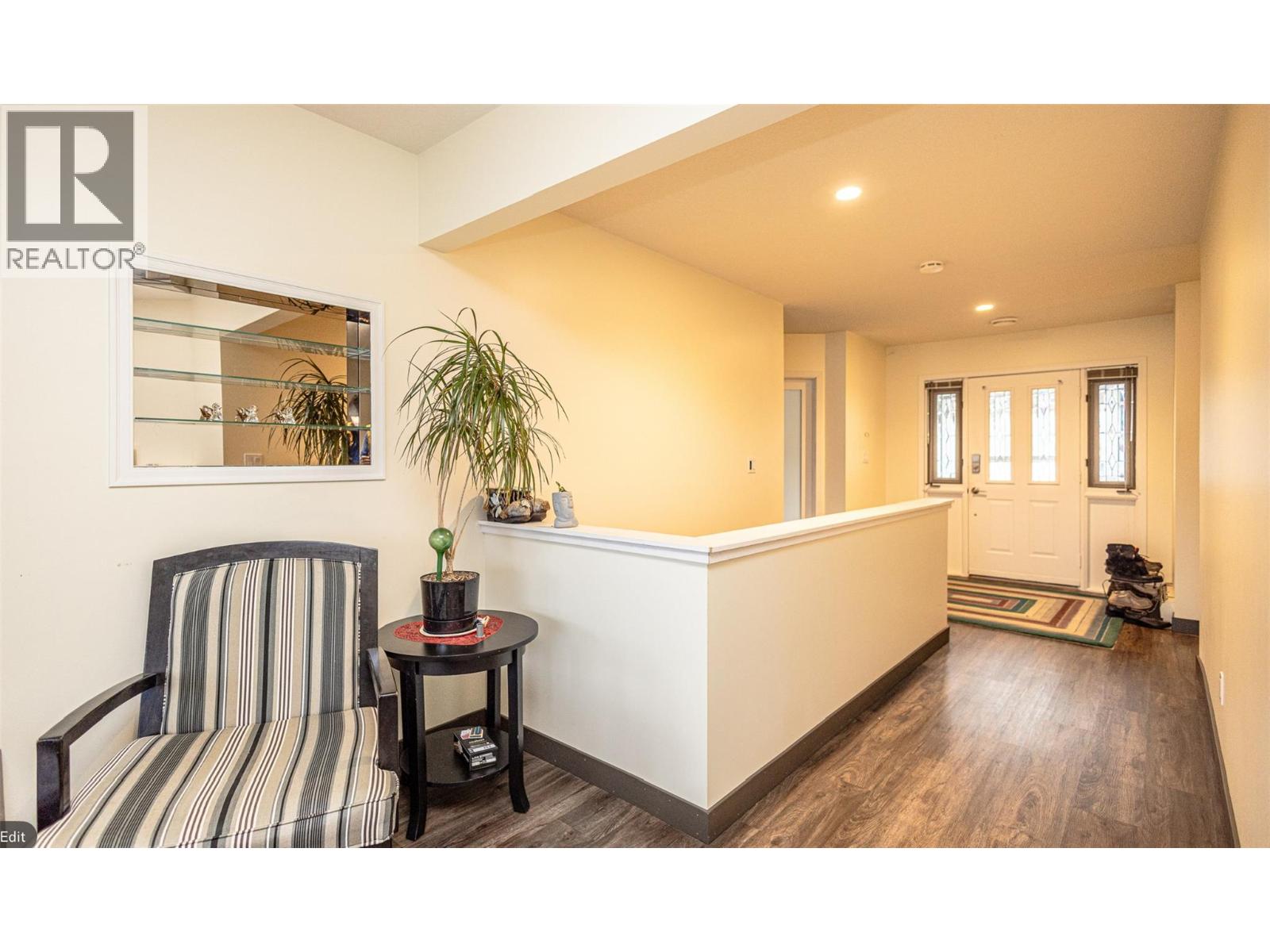 6063 Beatrice Road, Peachland, British Columbia  V0H 1X4 - Photo 8 - 10378149