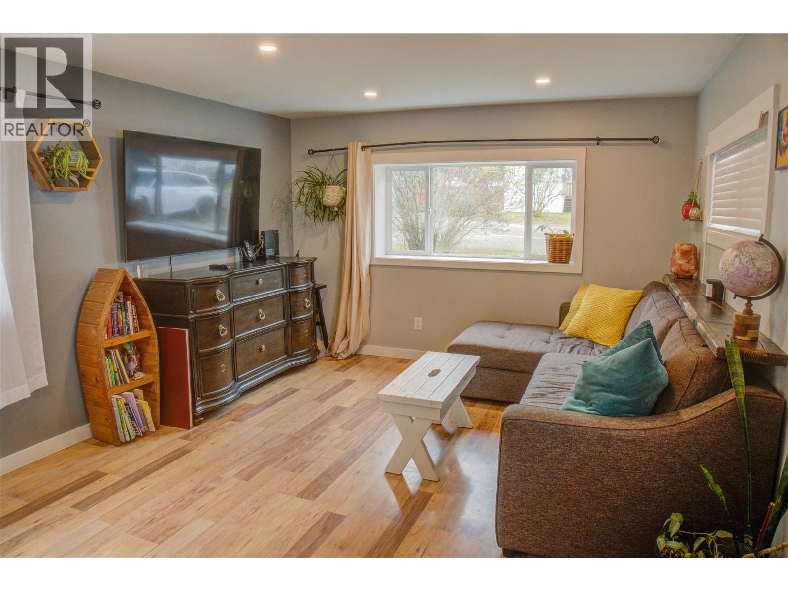 3063 Hornsberger Road Unit# 6, Salmon Arm, British Columbia  V1E 4M1 - Photo 7 - 10378120