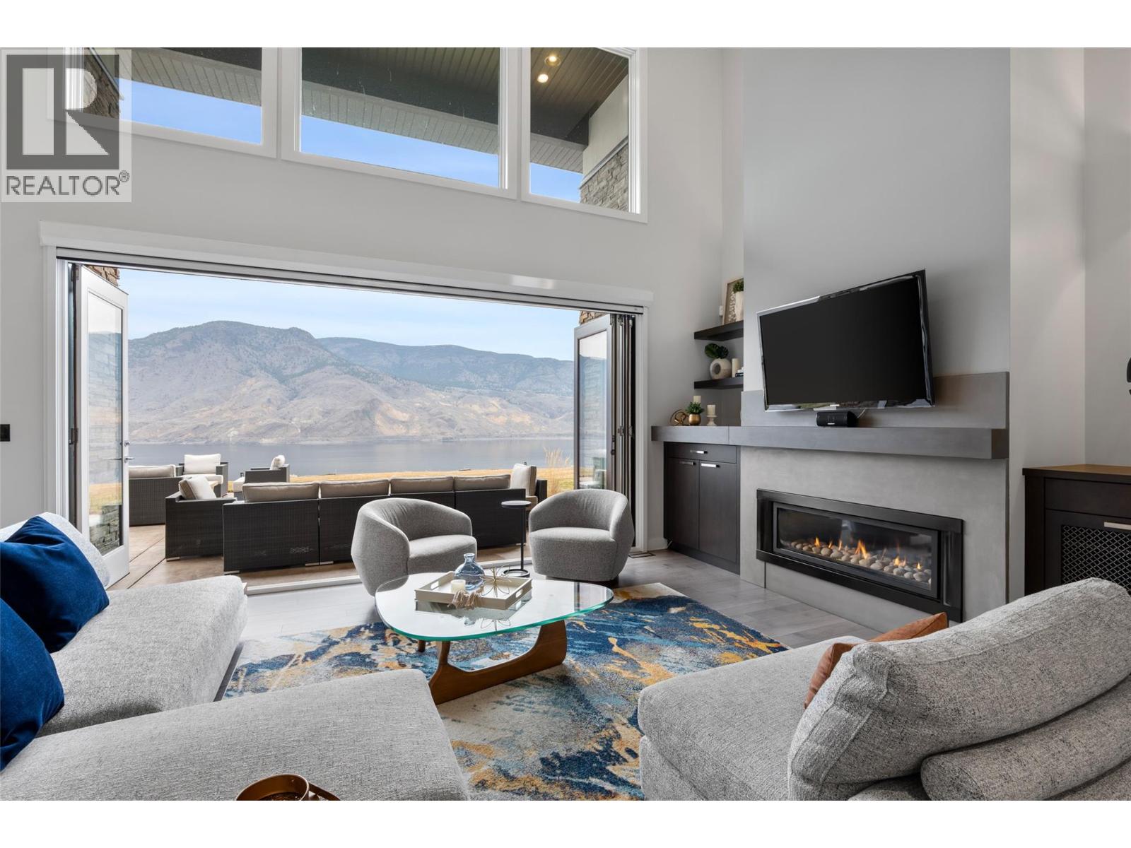 229 Holloway Drive, Kamloops, British Columbia  V1S 0B3 - Photo 4 - 10378086