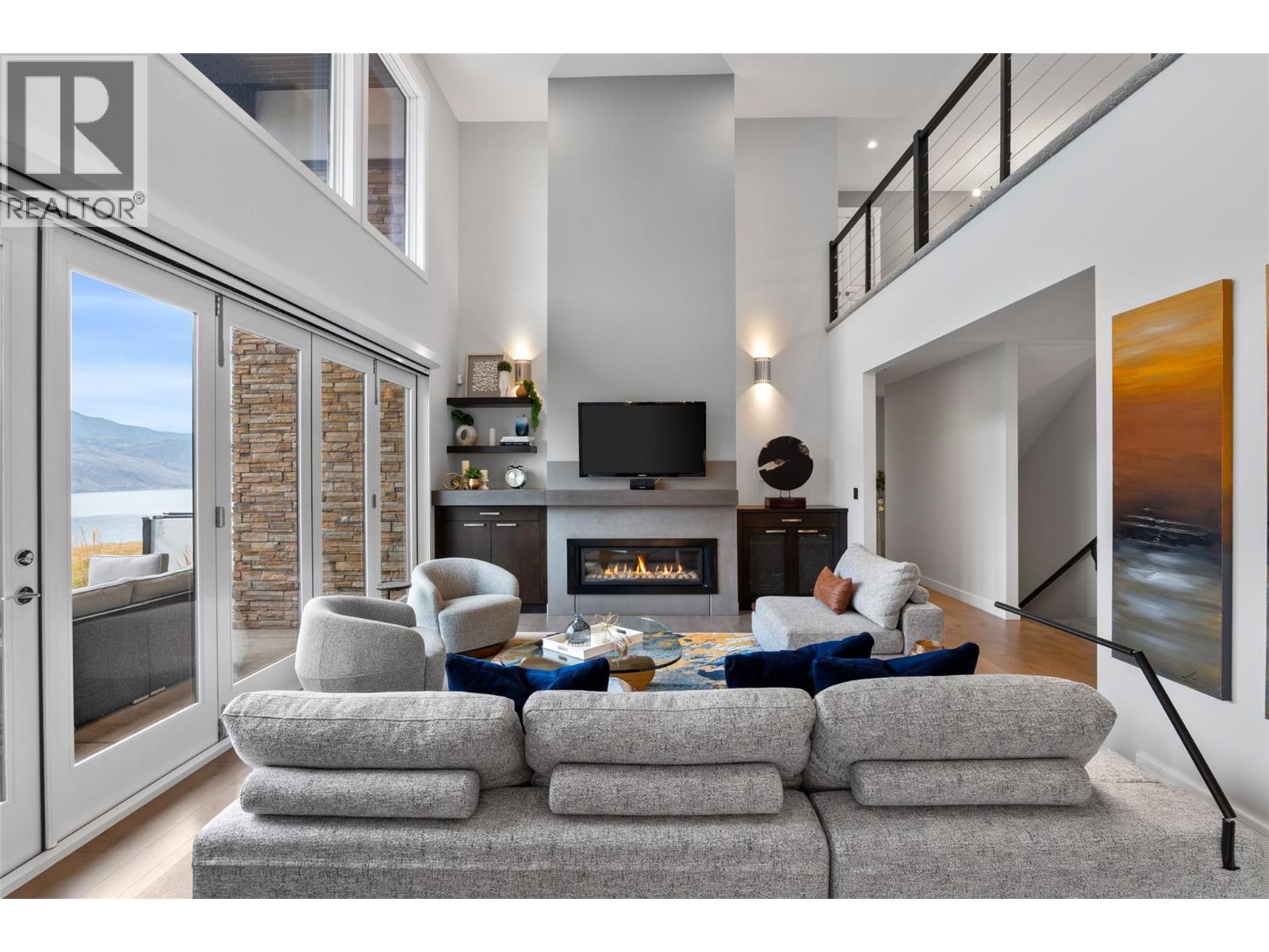 229 Holloway Drive, Kamloops, British Columbia  V1S 0B3 - Photo 5 - 10378086