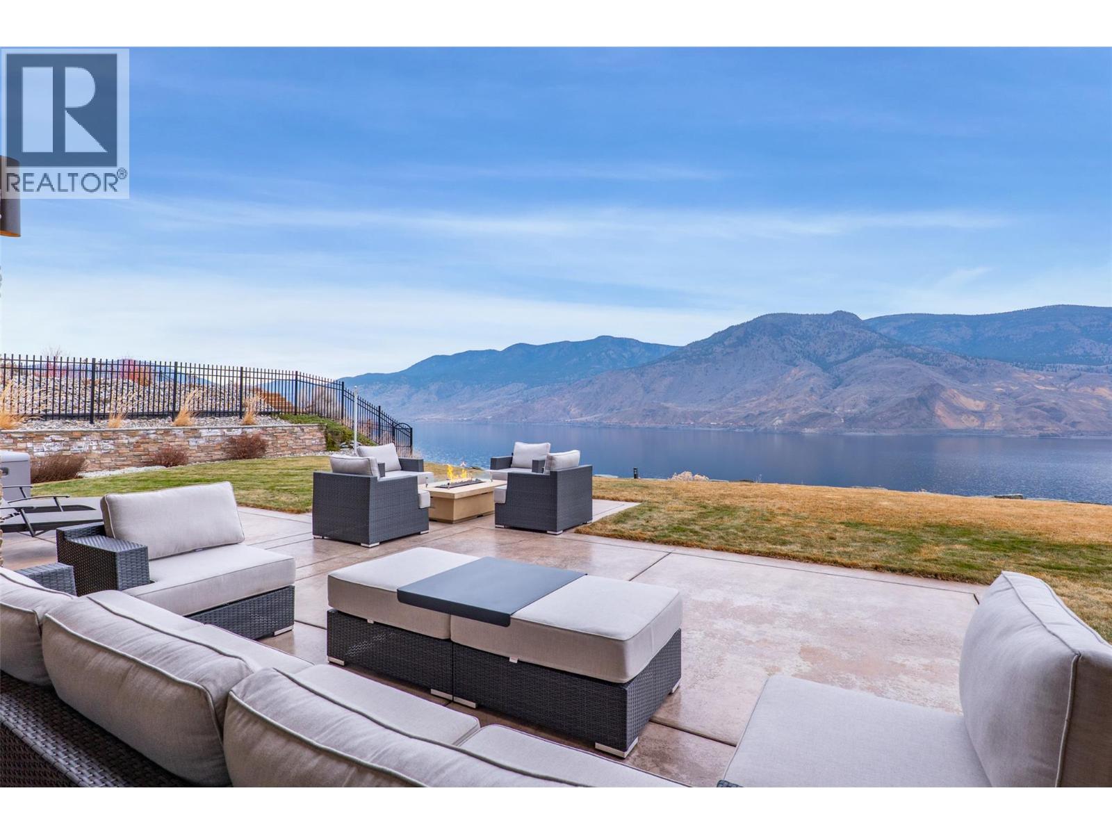 229 Holloway Drive, Kamloops, British Columbia  V1S 0B3 - Photo 9 - 10378086