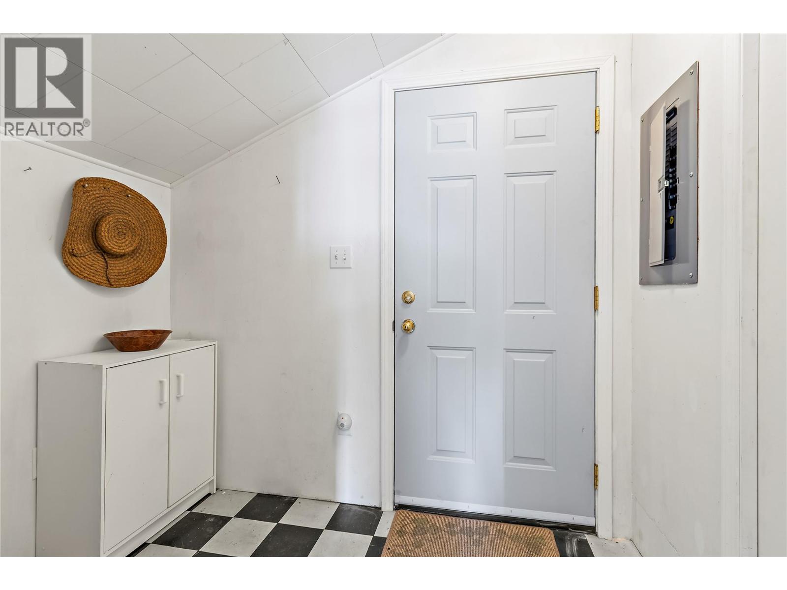 1665 Blind Bay Road, Blind Bay, British Columbia  V0E 2W0 - Photo 6 - 10377526