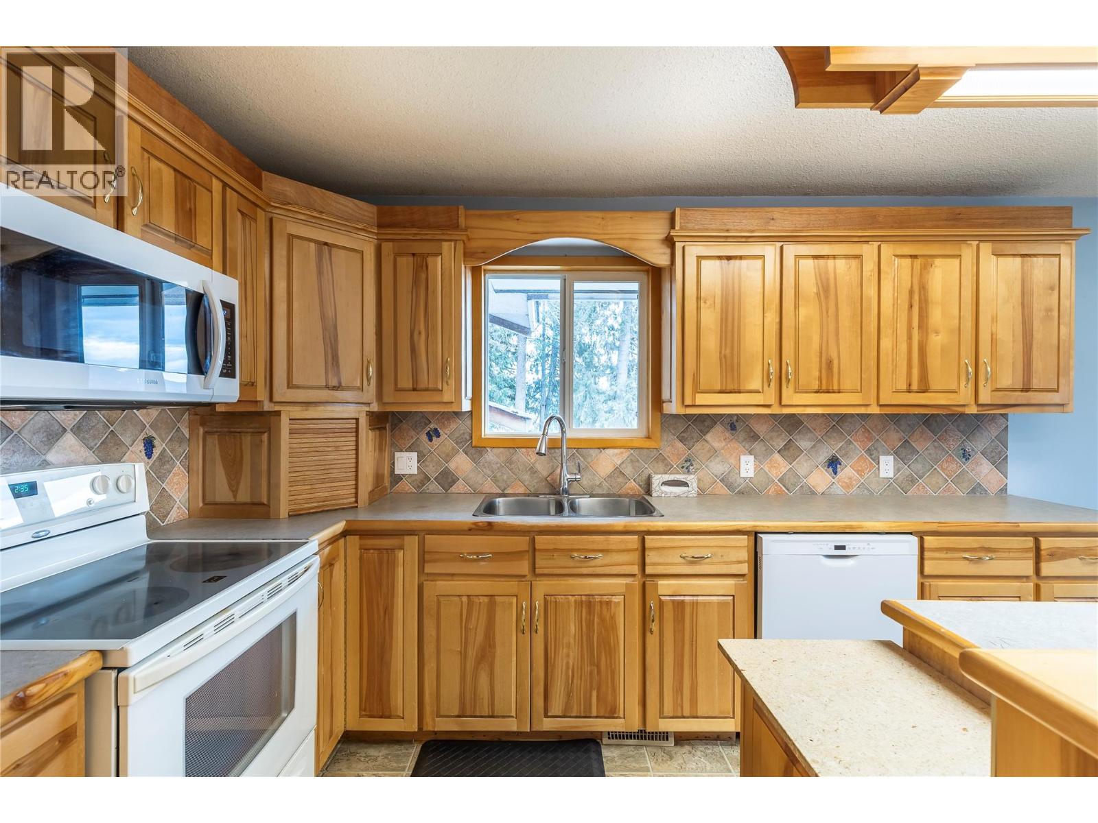 536 Enderby-Grindrod Road, Enderby, British Columbia  V0E 1V4 - Photo 11 - 10377815