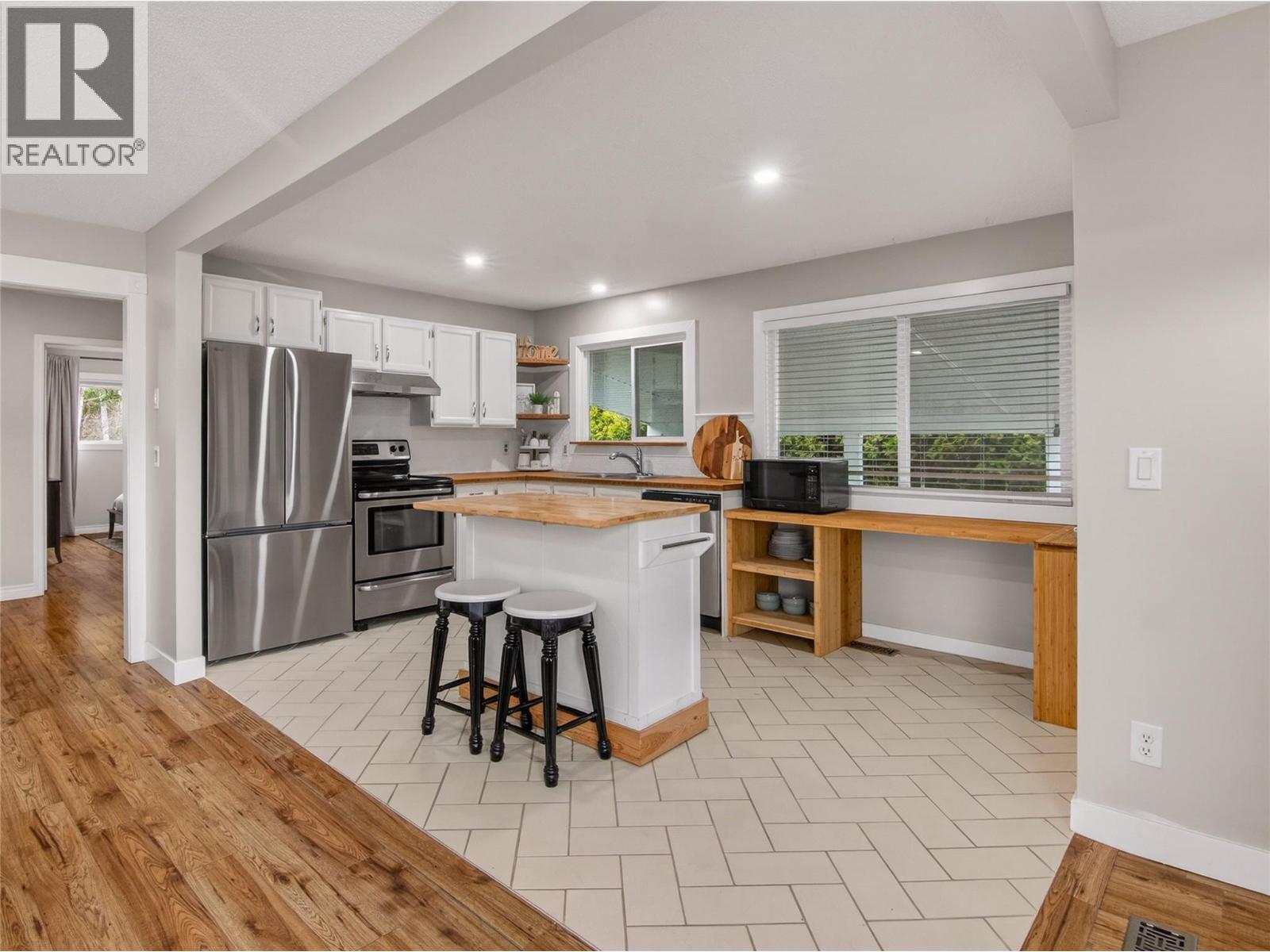 1357 Creekside Road, Kelowna, British Columbia  V1X 1B2 - Photo 6 - 10377804