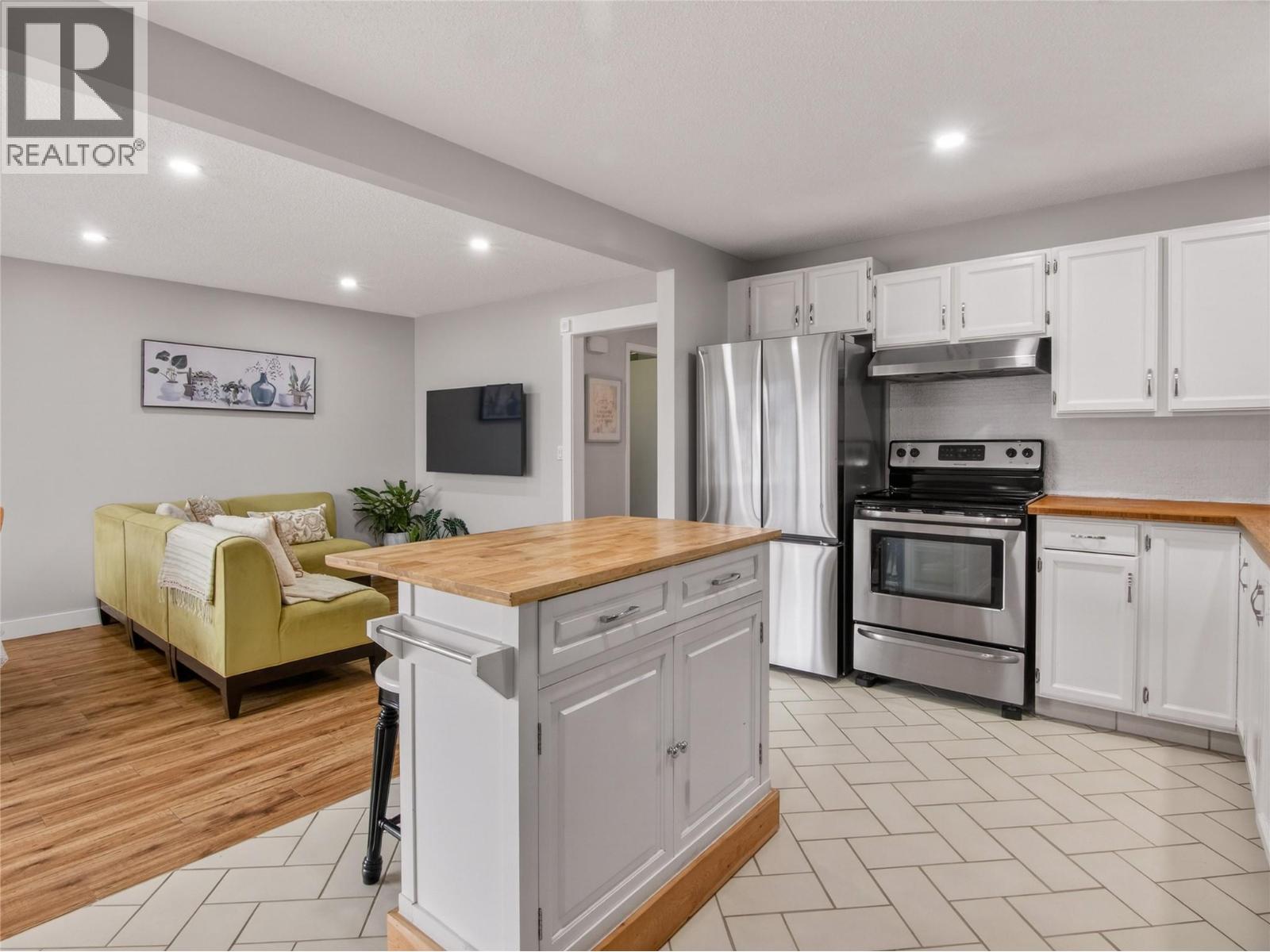 1357 Creekside Road, Kelowna, British Columbia  V1X 1B2 - Photo 9 - 10377804