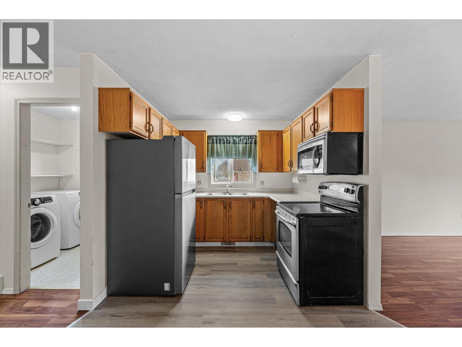 923 Fuller Avenue, Kelowna, British Columbia  V1Y 6X5 - Photo 10 - 10377670