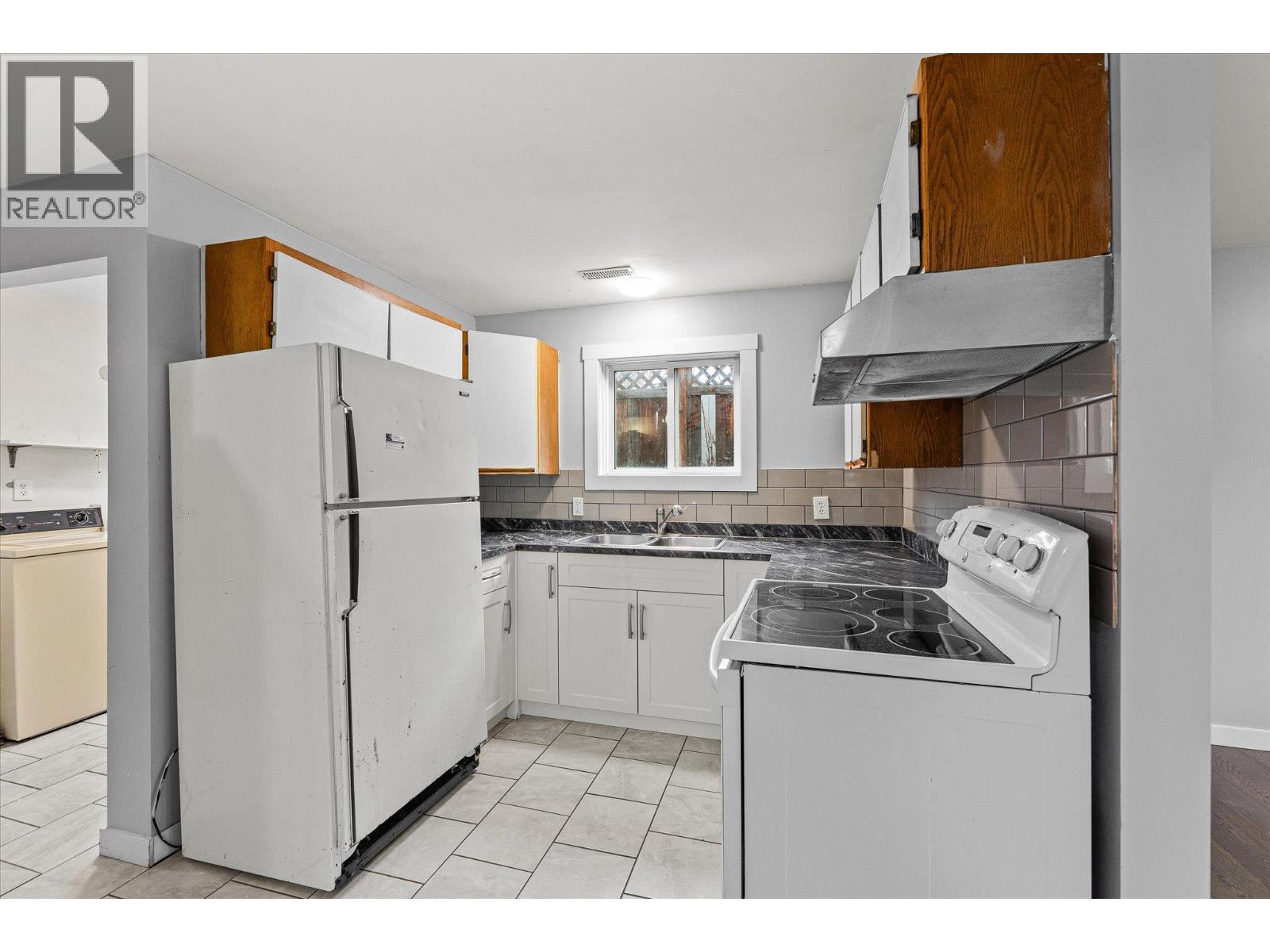 923 Fuller Avenue, Kelowna, British Columbia  V1Y 6X5 - Photo 24 - 10377670